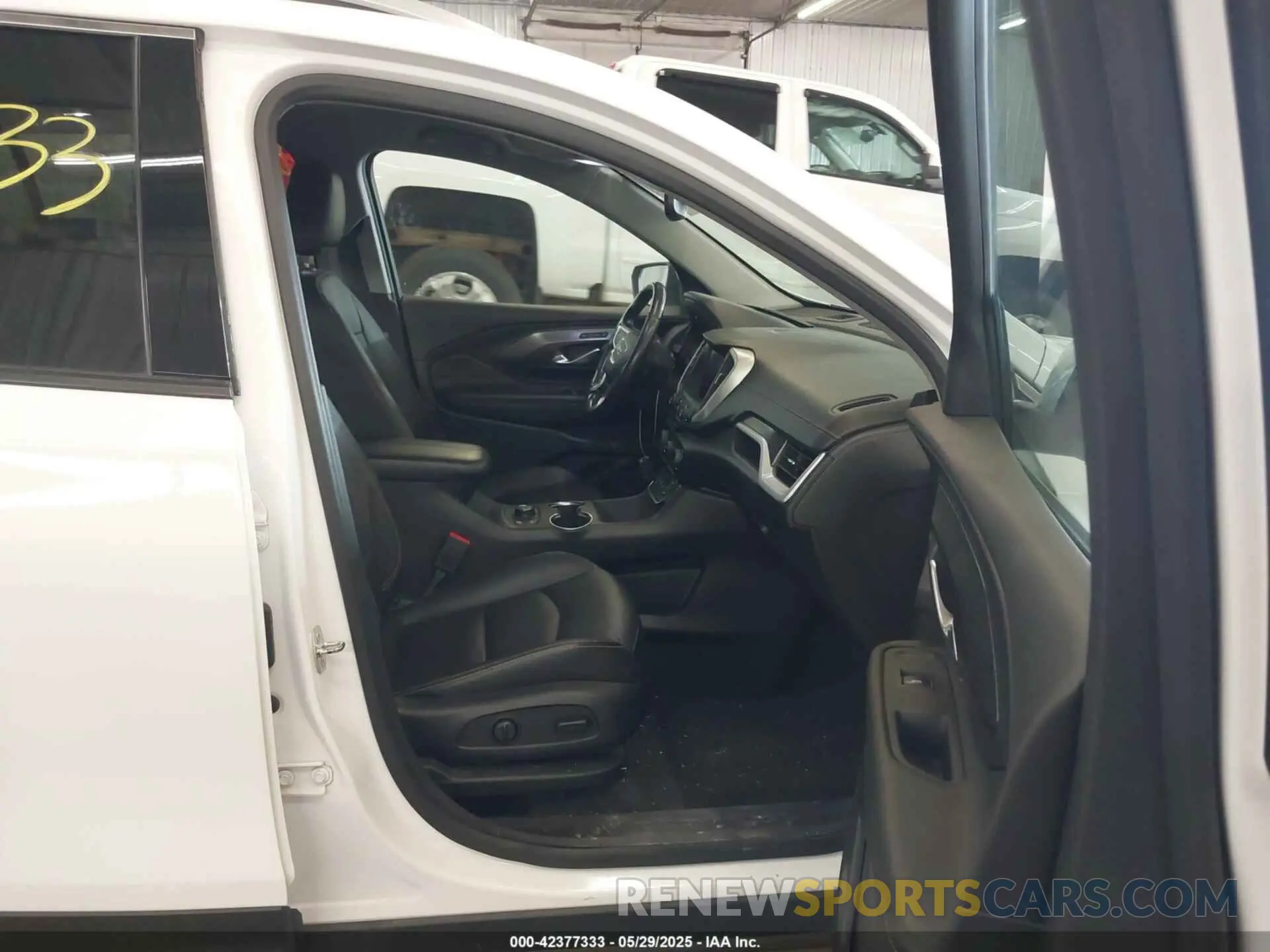 5 Photograph of a damaged car 3GKALVEV8LL235044 GMC TERRAIN 2020