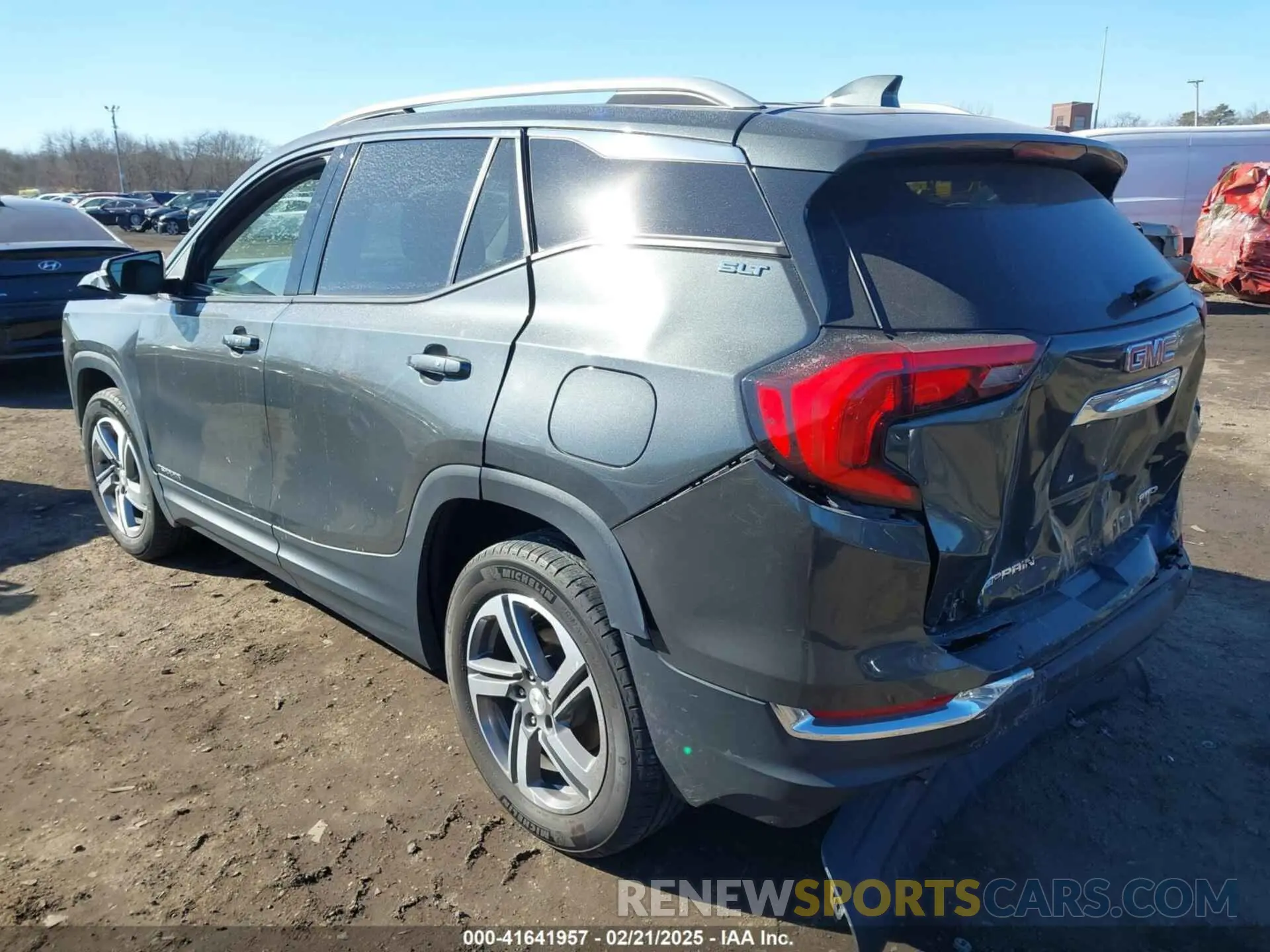 19 Photograph of a damaged car 3GKALVEV8LL243418 GMC TERRAIN 2020