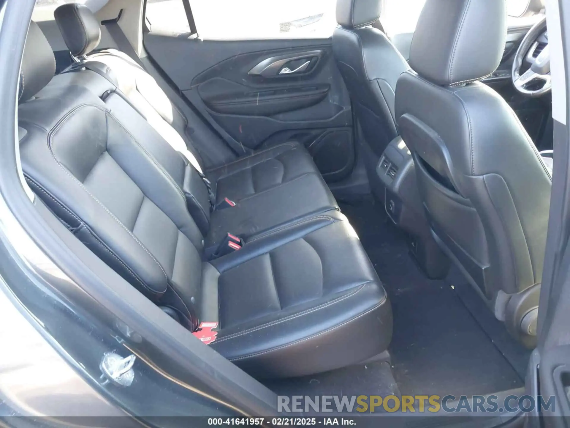 8 Photograph of a damaged car 3GKALVEV8LL243418 GMC TERRAIN 2020