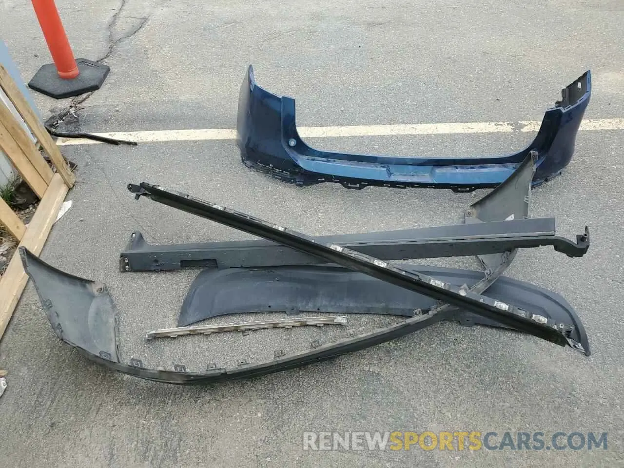 13 Photograph of a damaged car 3GKALVEV9LL241516 GMC TERRAIN 2020
