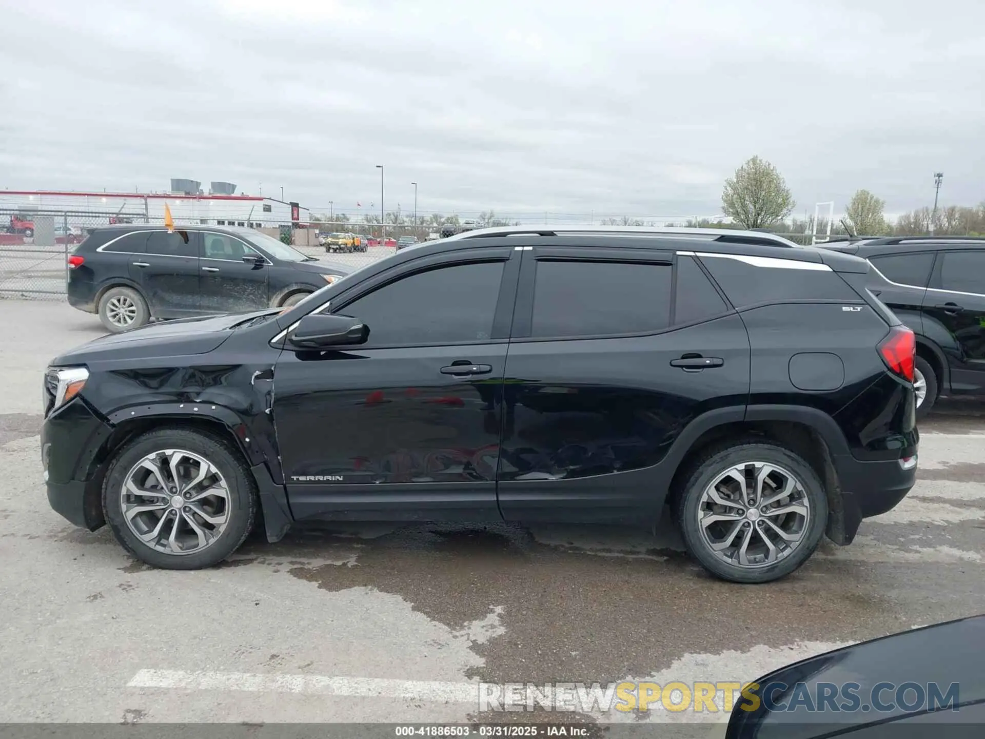 14 Photograph of a damaged car 3GKALVEX1LL300155 GMC TERRAIN 2020