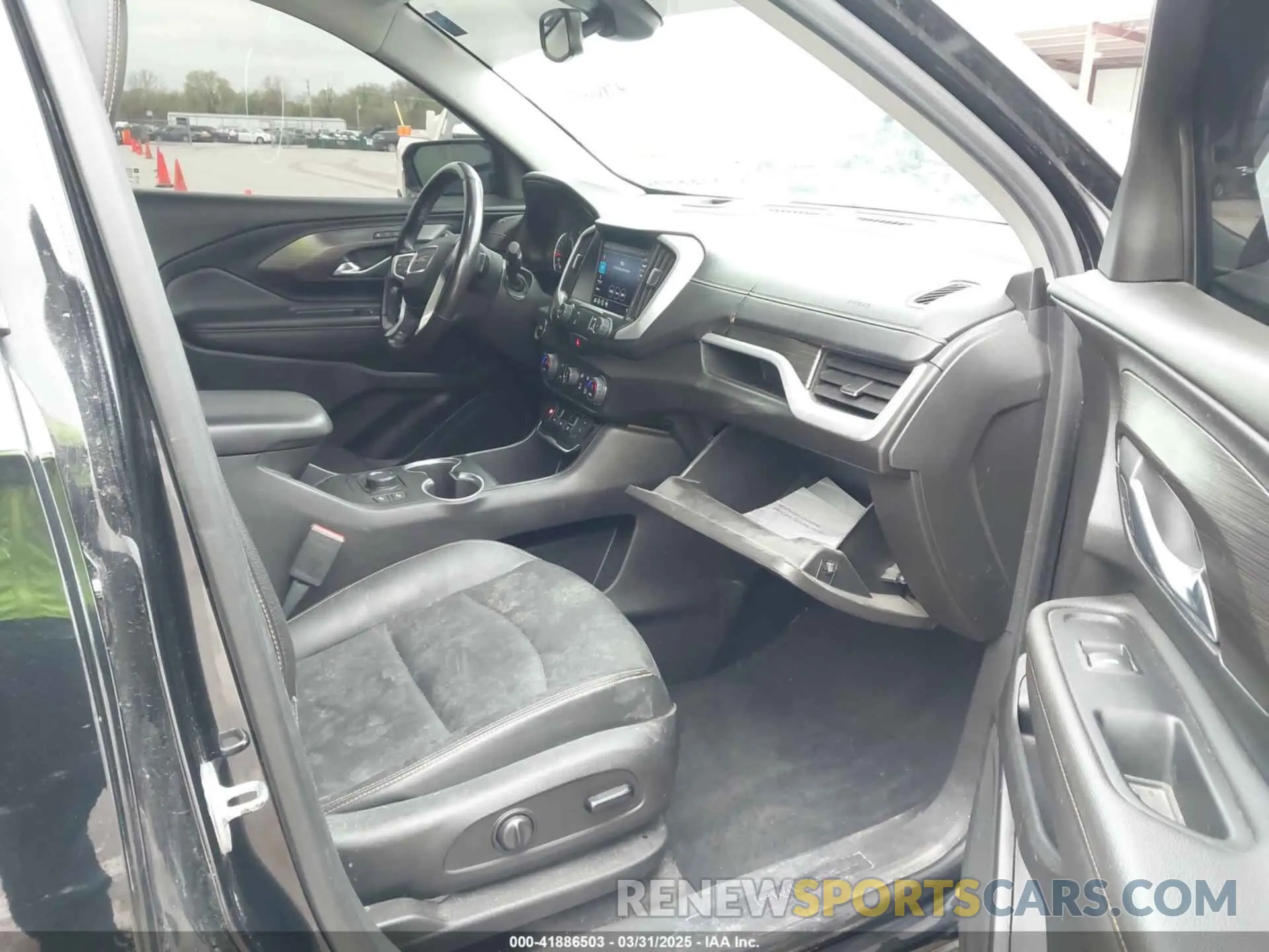 5 Photograph of a damaged car 3GKALVEX1LL300155 GMC TERRAIN 2020