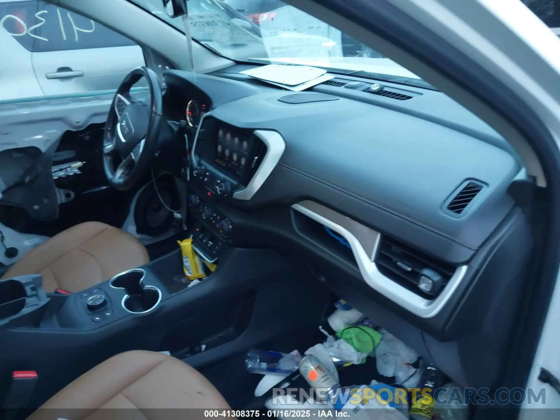 5 Photograph of a damaged car 3GKALVEX3LL158939 GMC TERRAIN 2020