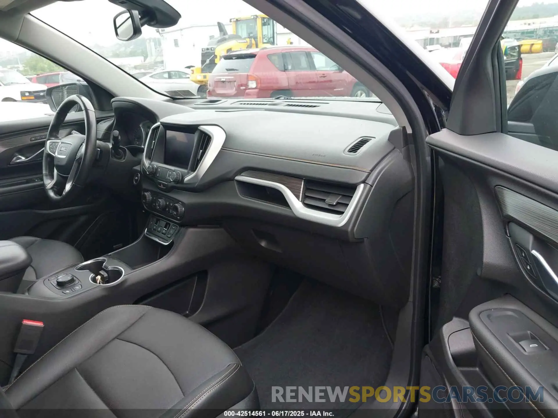 5 Photograph of a damaged car 3GKALVEX3LL313408 GMC TERRAIN 2020
