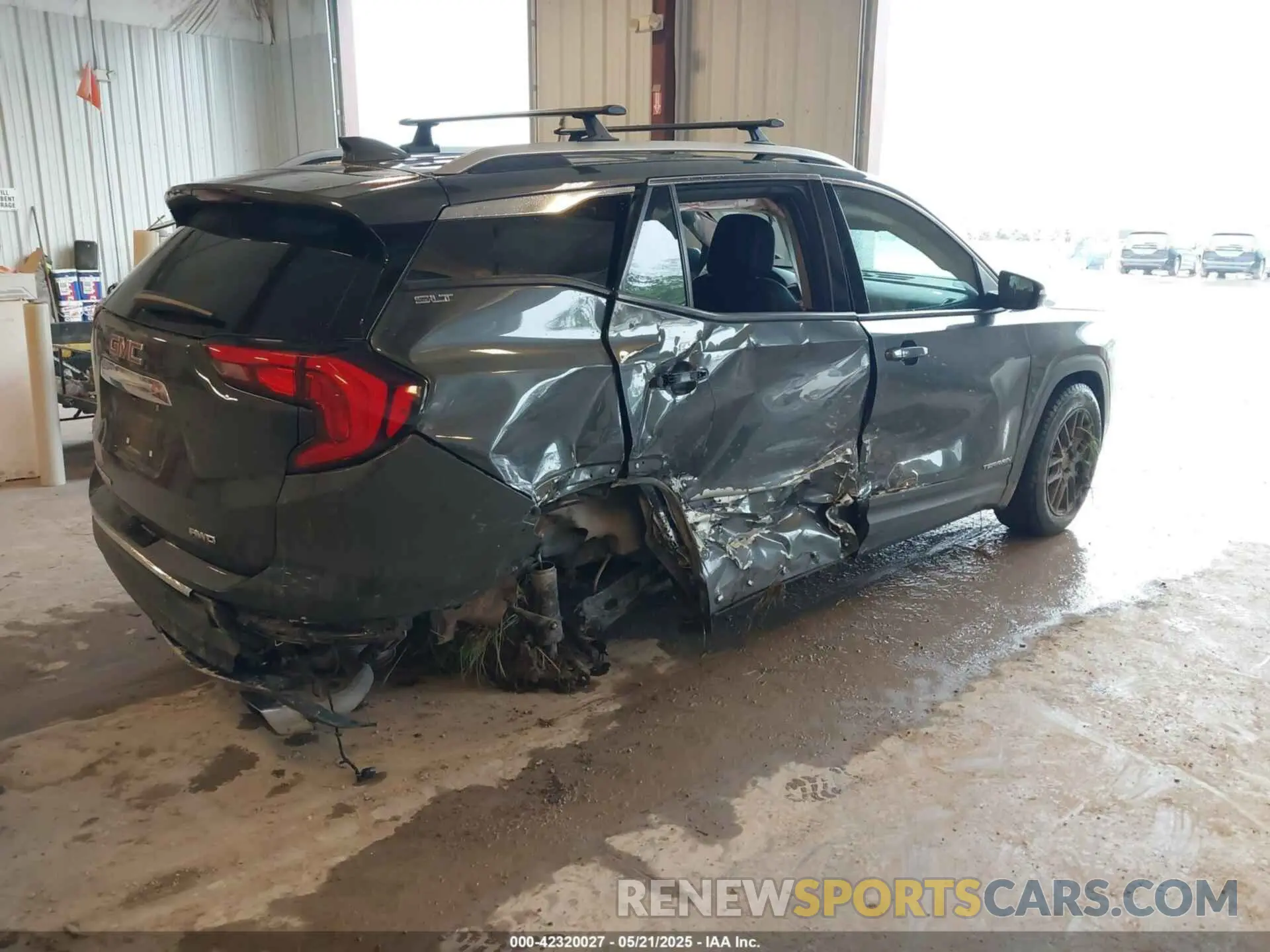 4 Photograph of a damaged car 3GKALVEX9LL160887 GMC TERRAIN 2020