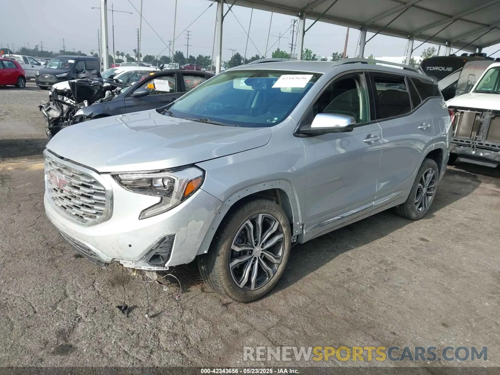 2 Фотография поврежденного автомобиля 3GKALXEX0LL294117 GMC TERRAIN 2020