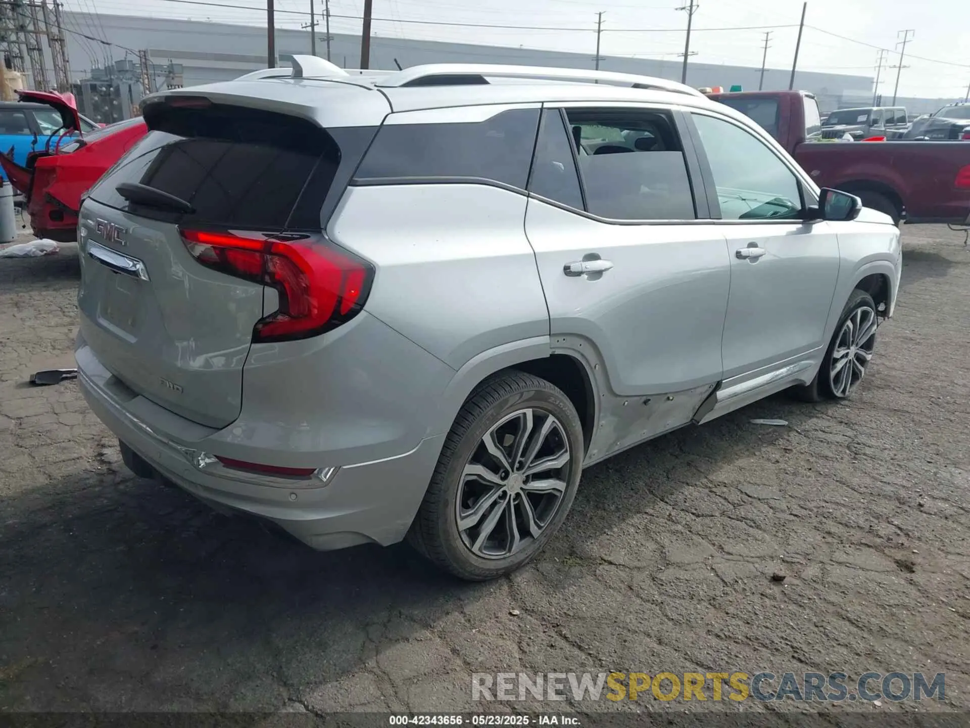 4 Фотография поврежденного автомобиля 3GKALXEX0LL294117 GMC TERRAIN 2020
