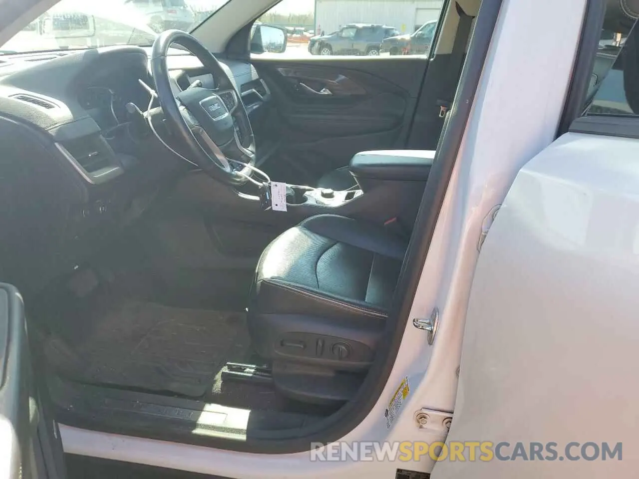 7 Photograph of a damaged car 3GKALXEX1LL327349 GMC TERRAIN 2020