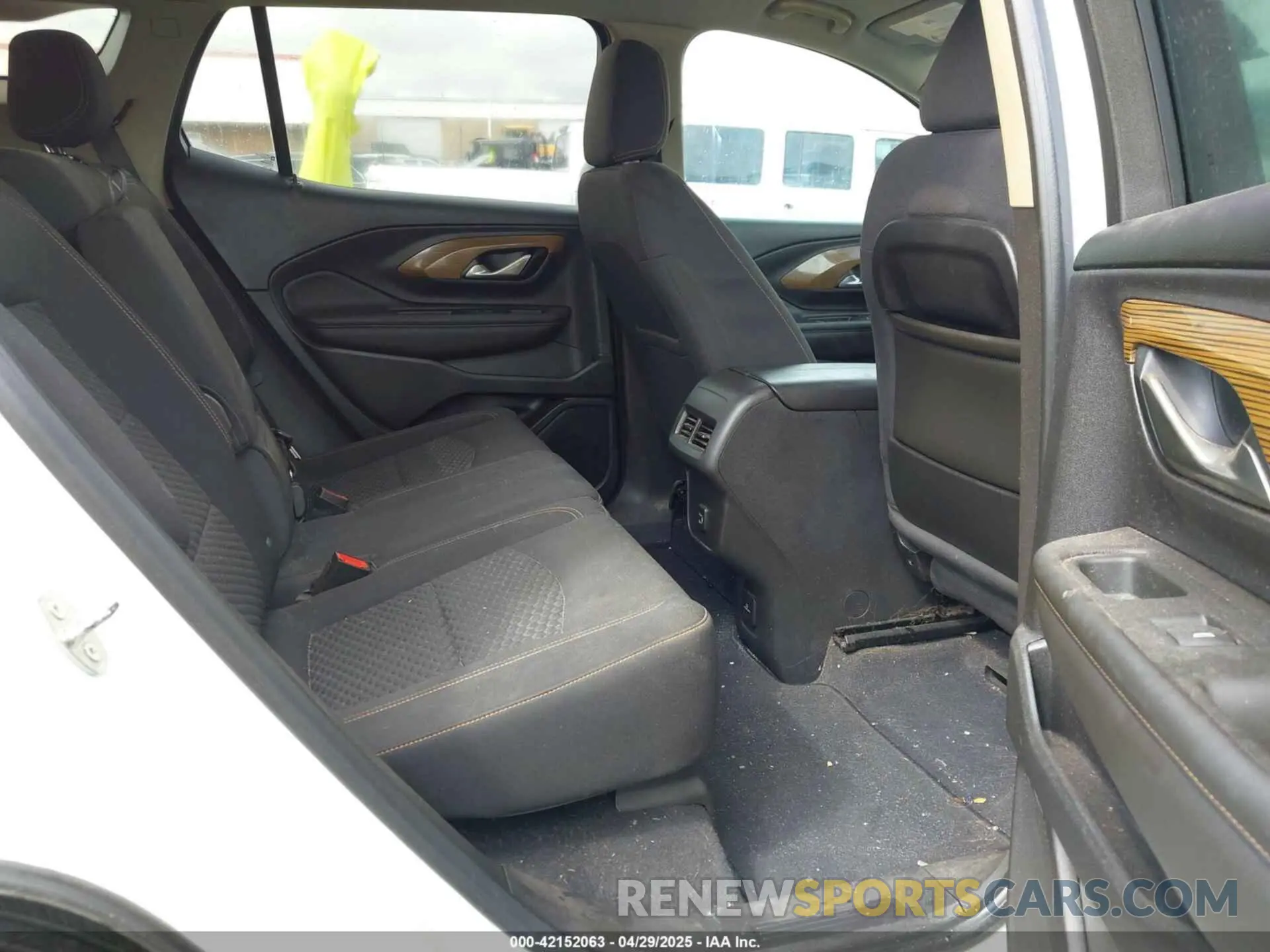 8 Фотография поврежденного автомобиля 3GKALMEV2ML352839 GMC TERRAIN 2021