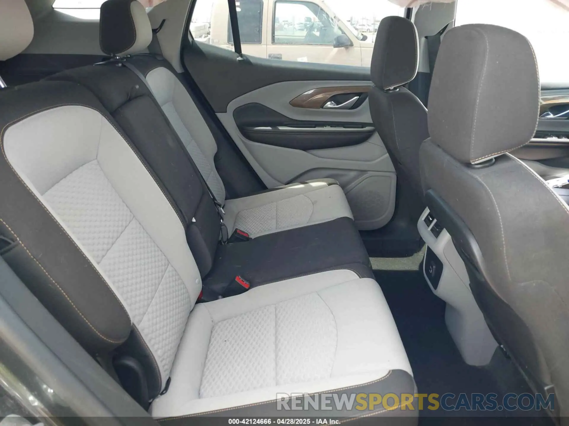 8 Фотография поврежденного автомобиля 3GKALMEV2ML384884 GMC TERRAIN 2021