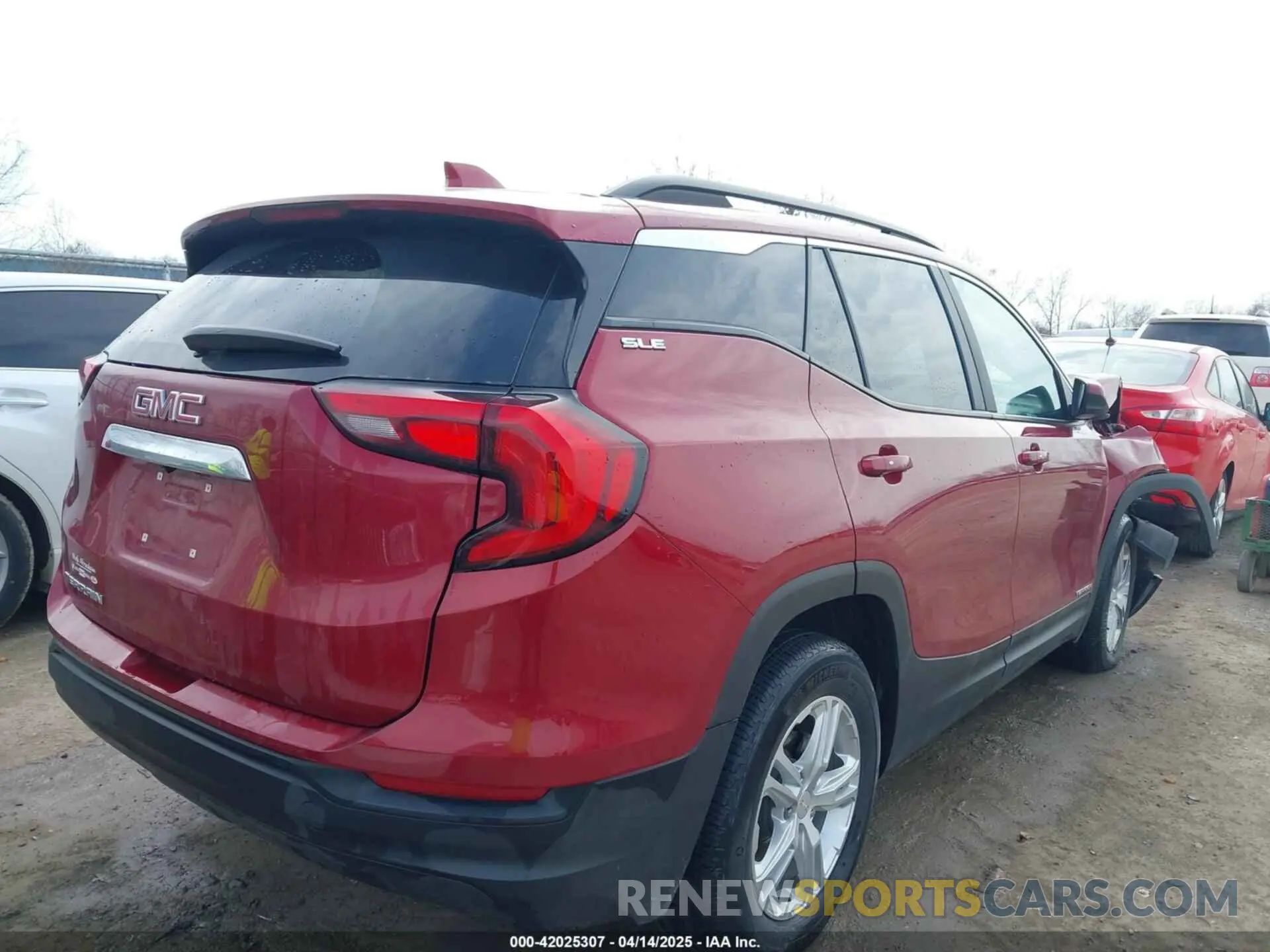 4 Photograph of a damaged car 3GKALMEV3ML344121 GMC TERRAIN 2021