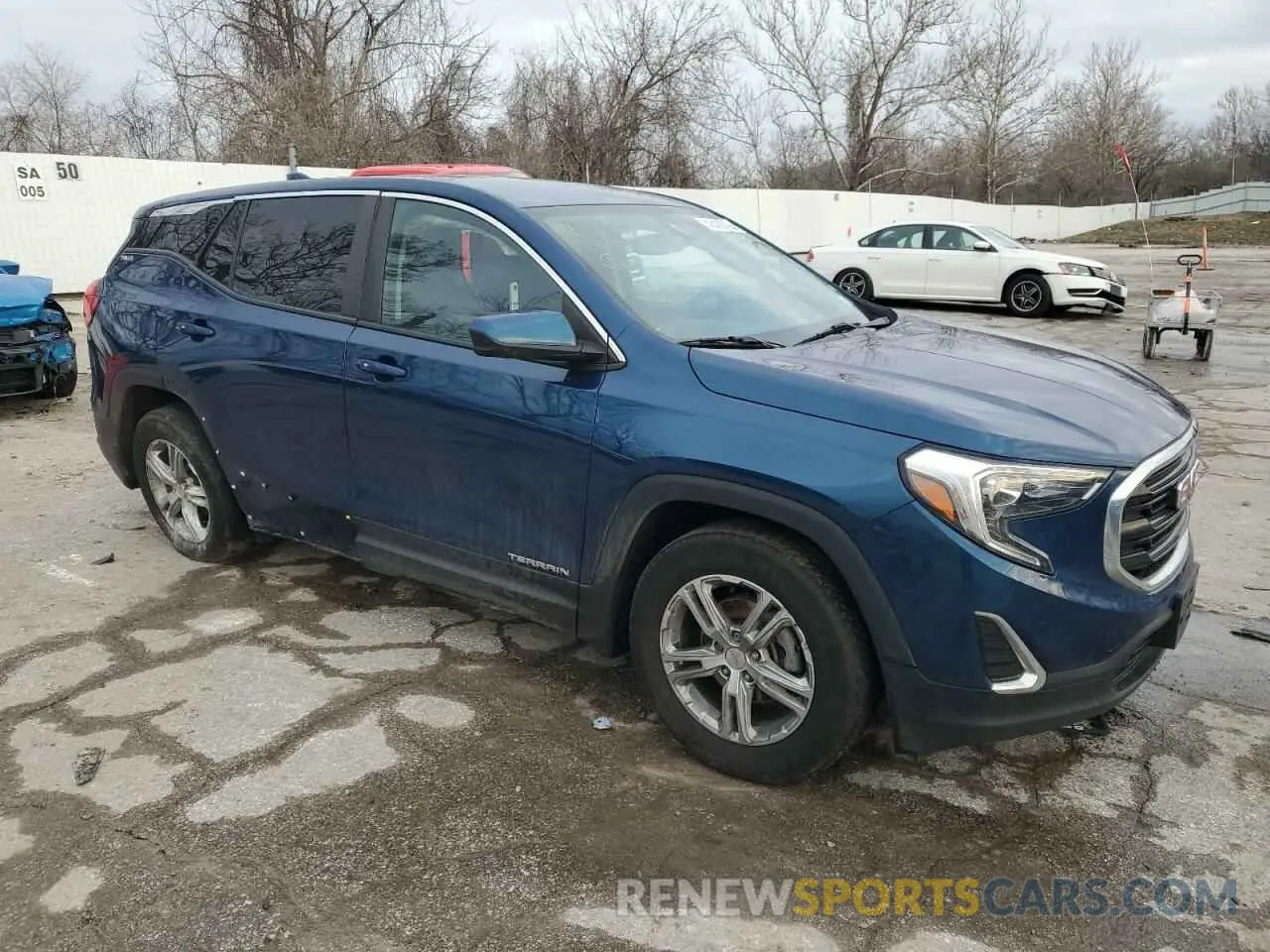 4 Photograph of a damaged car 3GKALMEV4ML367360 GMC TERRAIN 2021