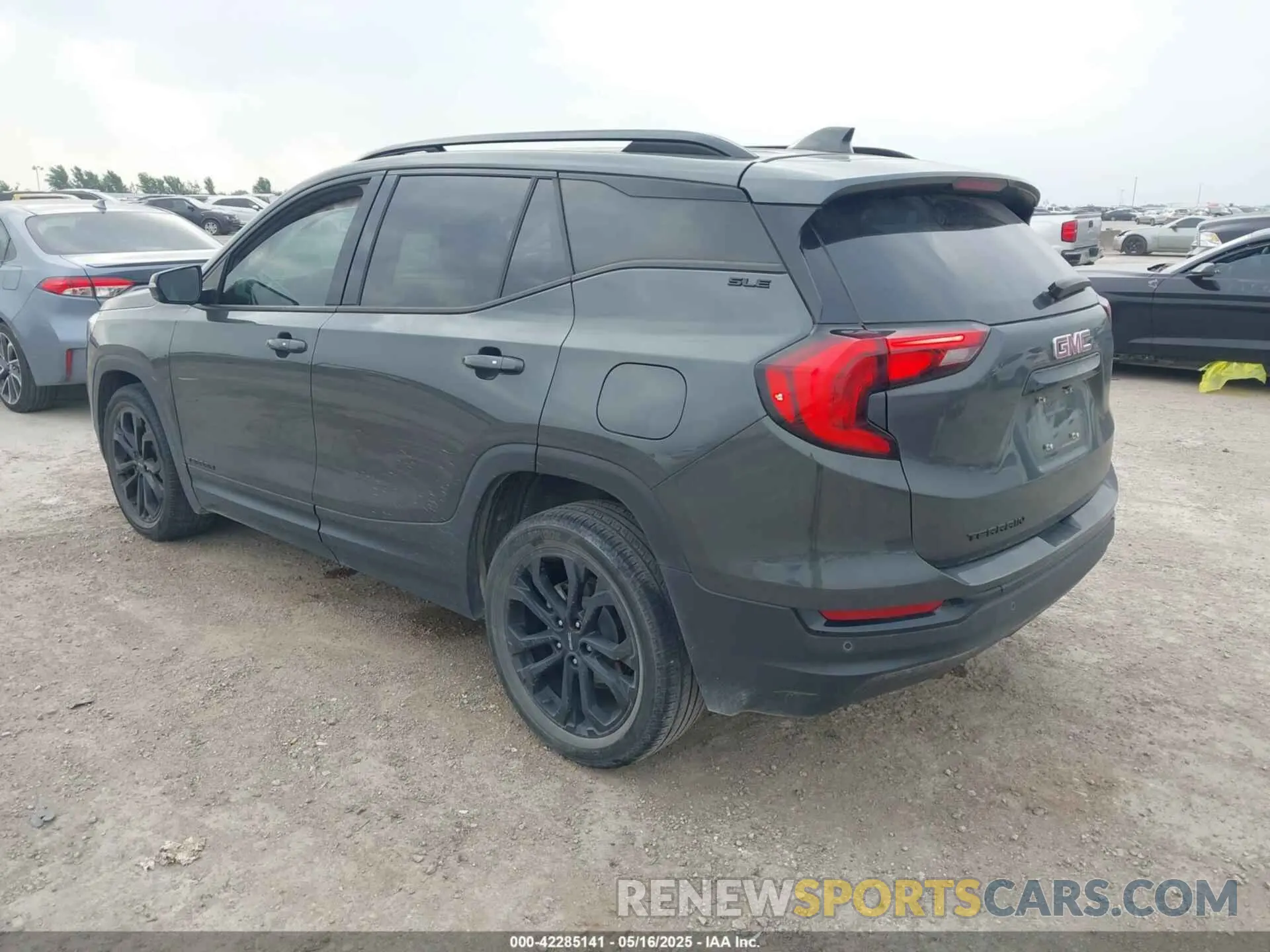 3 Фотография поврежденного автомобиля 3GKALMEV5ML351247 GMC TERRAIN 2021