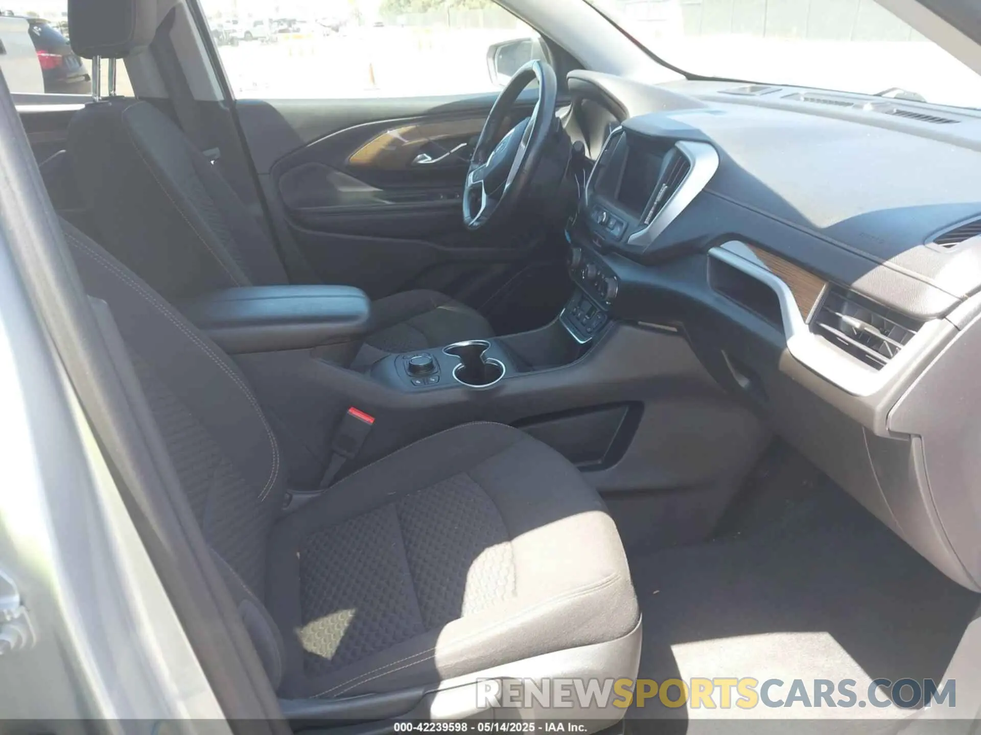 5 Фотография поврежденного автомобиля 3GKALMEV6ML342606 GMC TERRAIN 2021