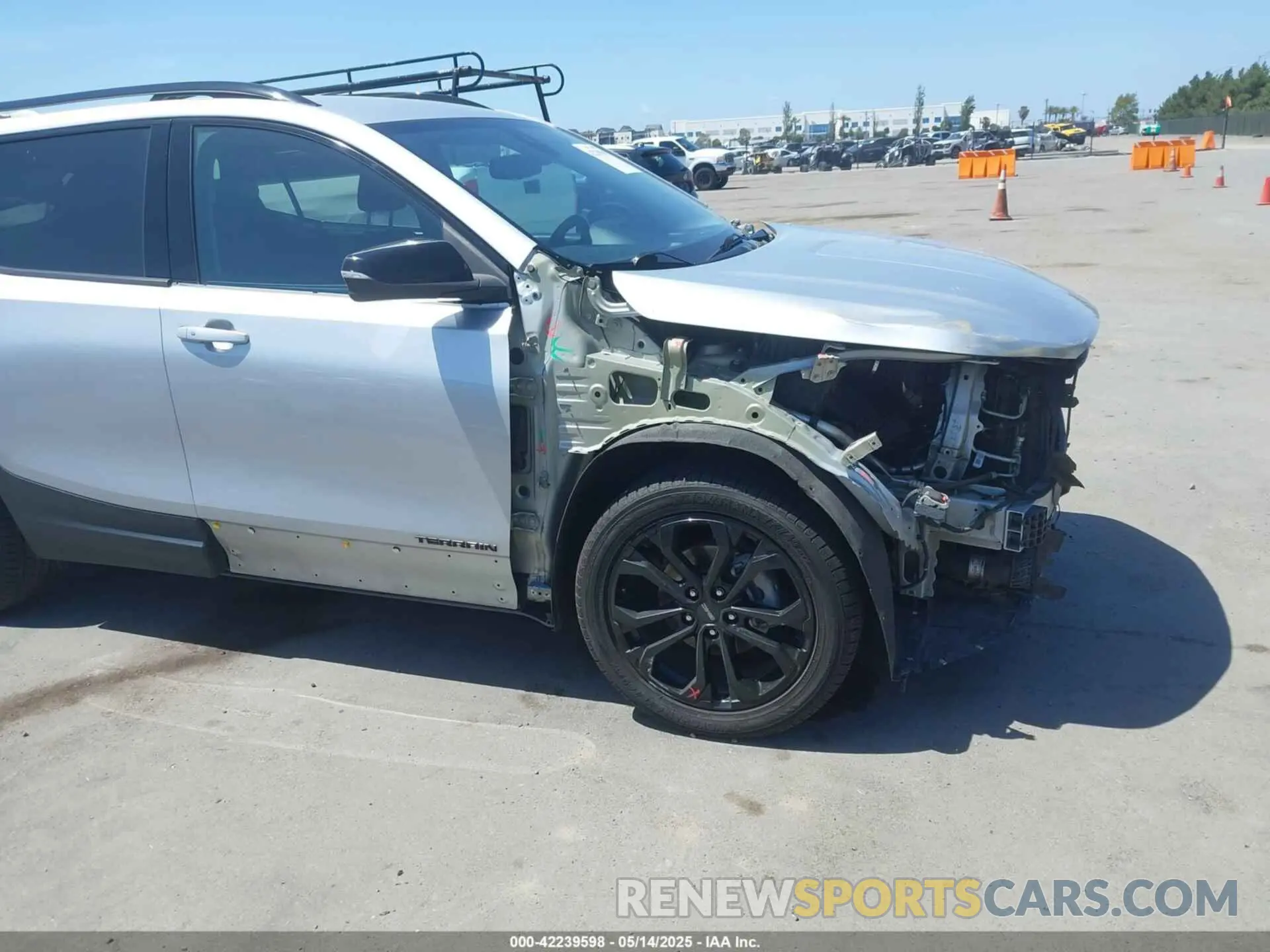 6 Фотография поврежденного автомобиля 3GKALMEV6ML342606 GMC TERRAIN 2021