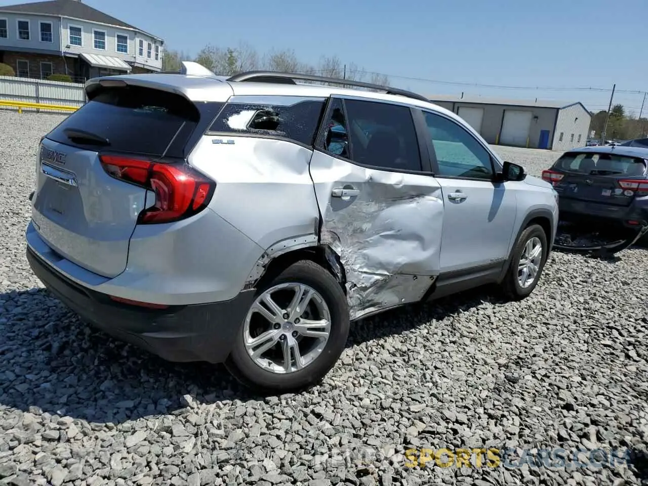 3 Фотография поврежденного автомобиля 3GKALMEV6ML382992 GMC TERRAIN 2021