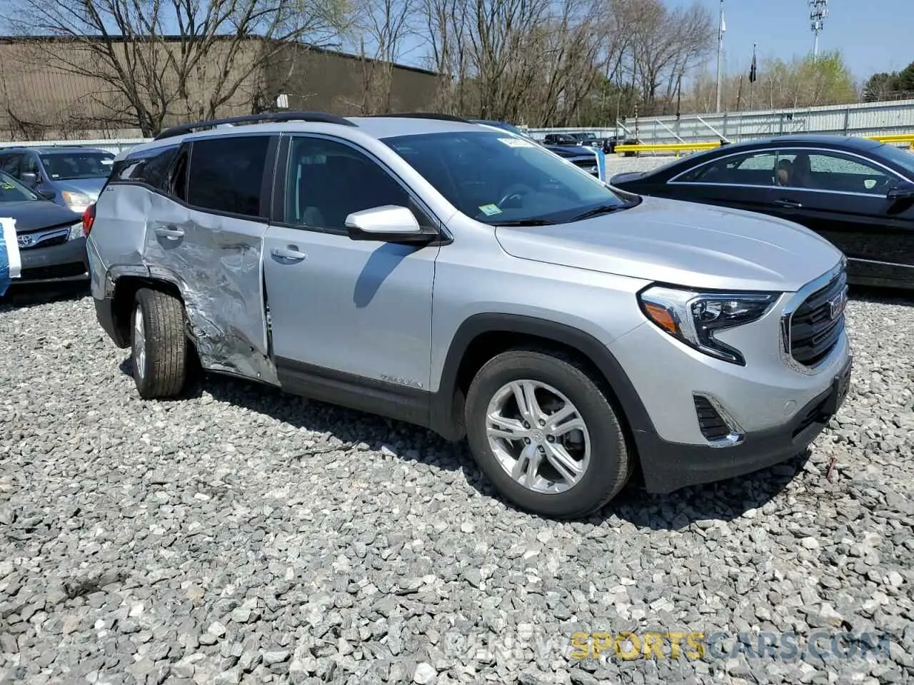 4 Фотография поврежденного автомобиля 3GKALMEV6ML382992 GMC TERRAIN 2021