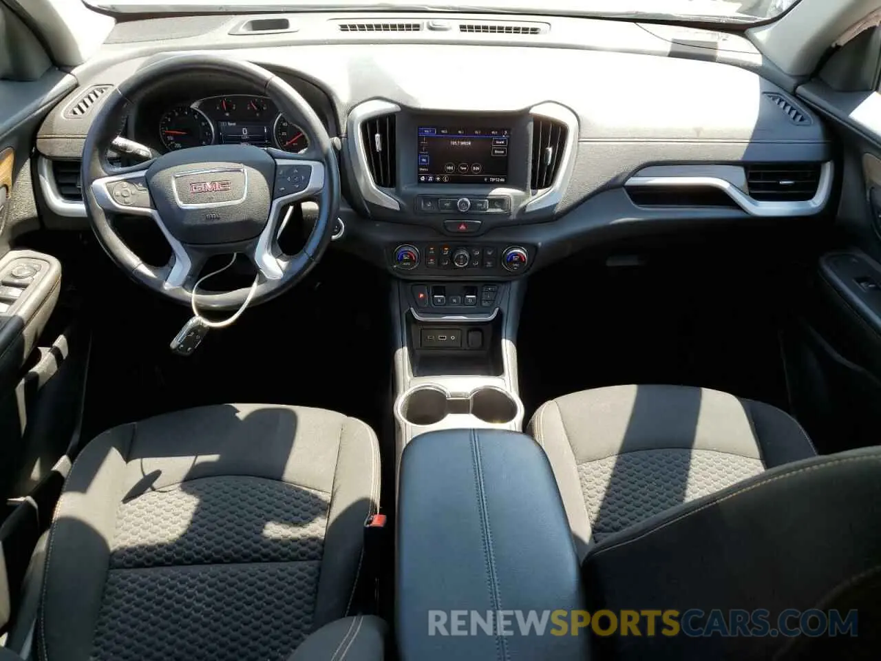 8 Фотография поврежденного автомобиля 3GKALMEV6ML382992 GMC TERRAIN 2021