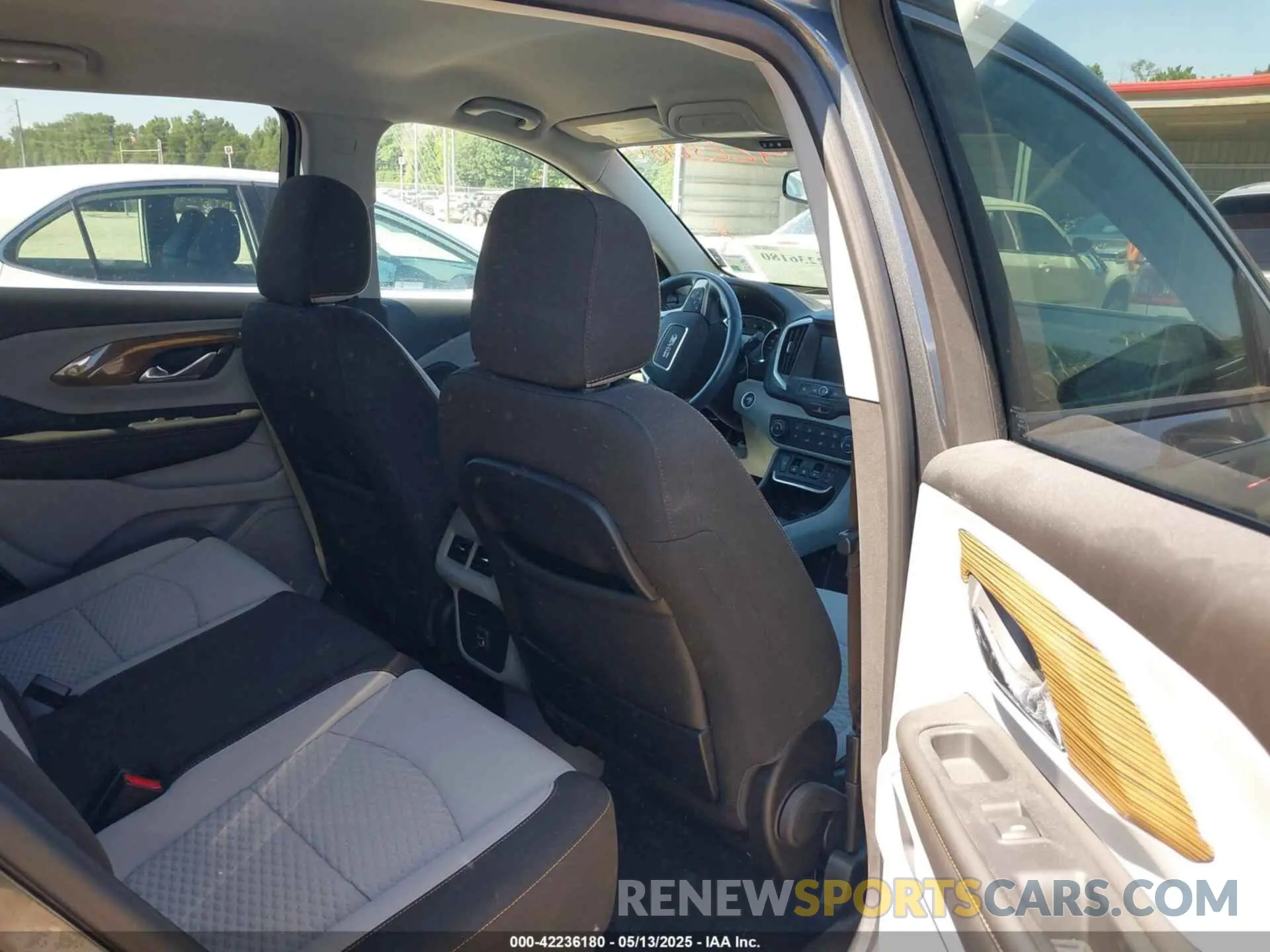 8 Фотография поврежденного автомобиля 3GKALMEV7ML320002 GMC TERRAIN 2021