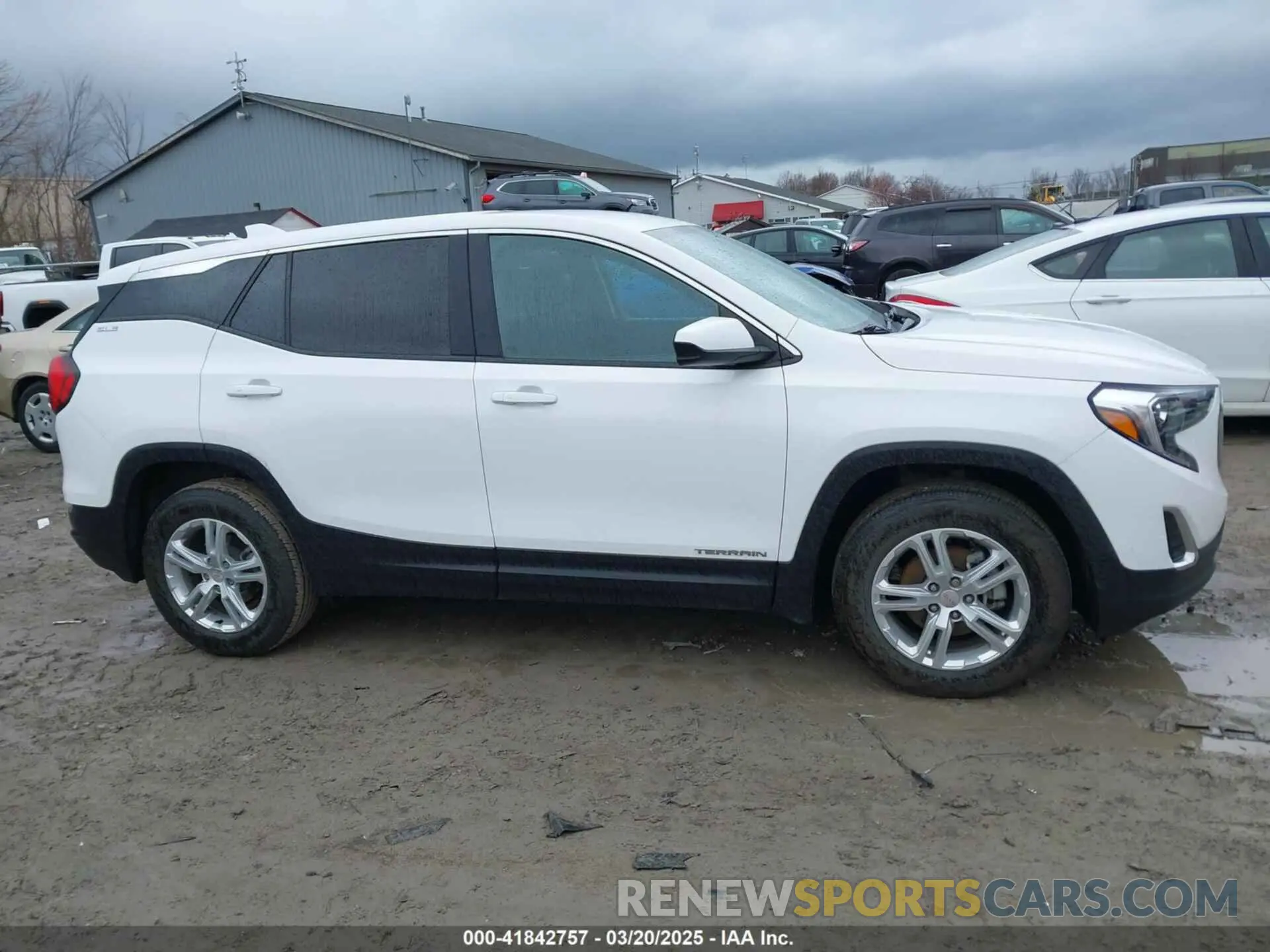 13 Photograph of a damaged car 3GKALMEV7ML337964 GMC TERRAIN 2021