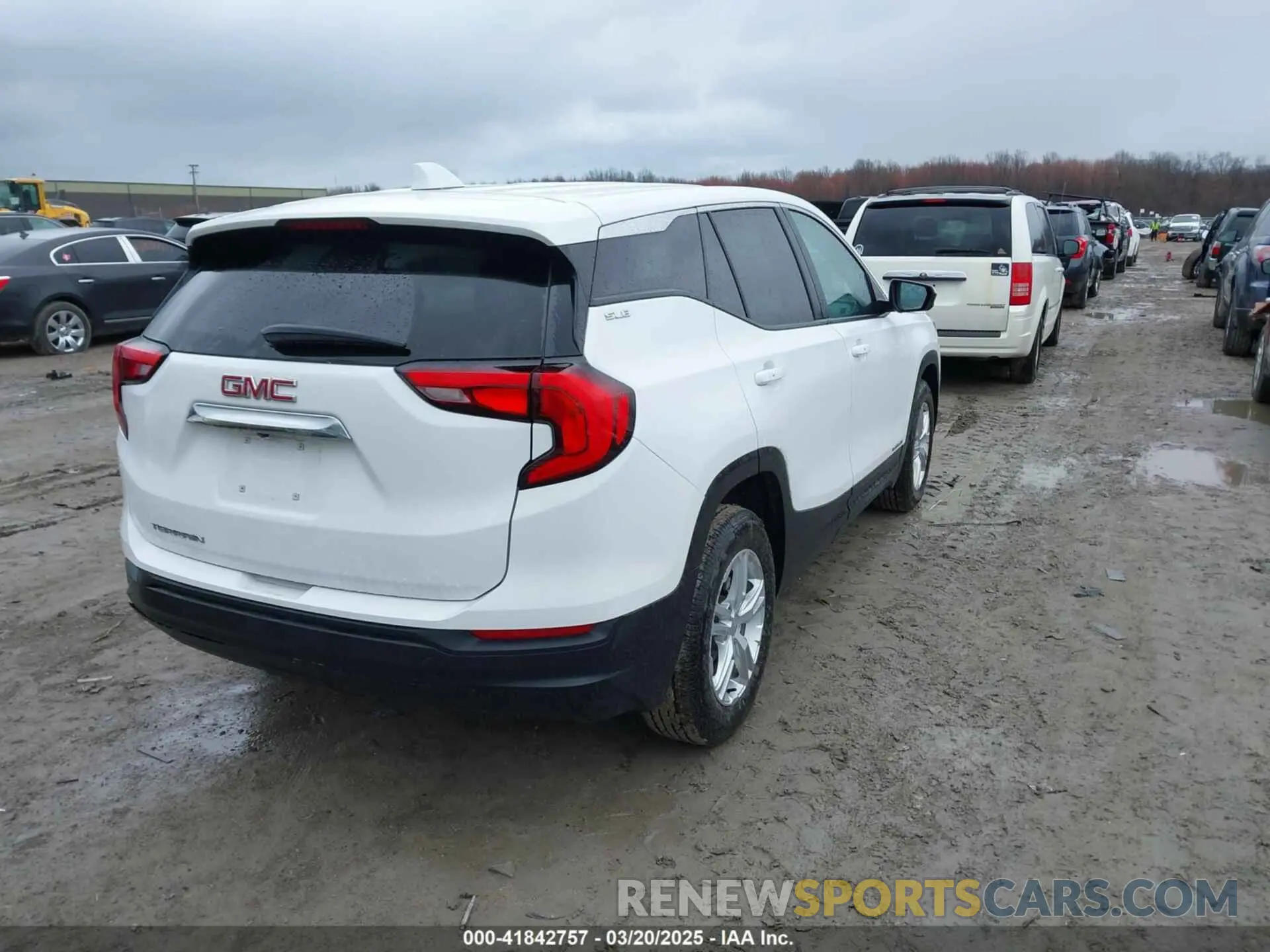 4 Photograph of a damaged car 3GKALMEV7ML337964 GMC TERRAIN 2021