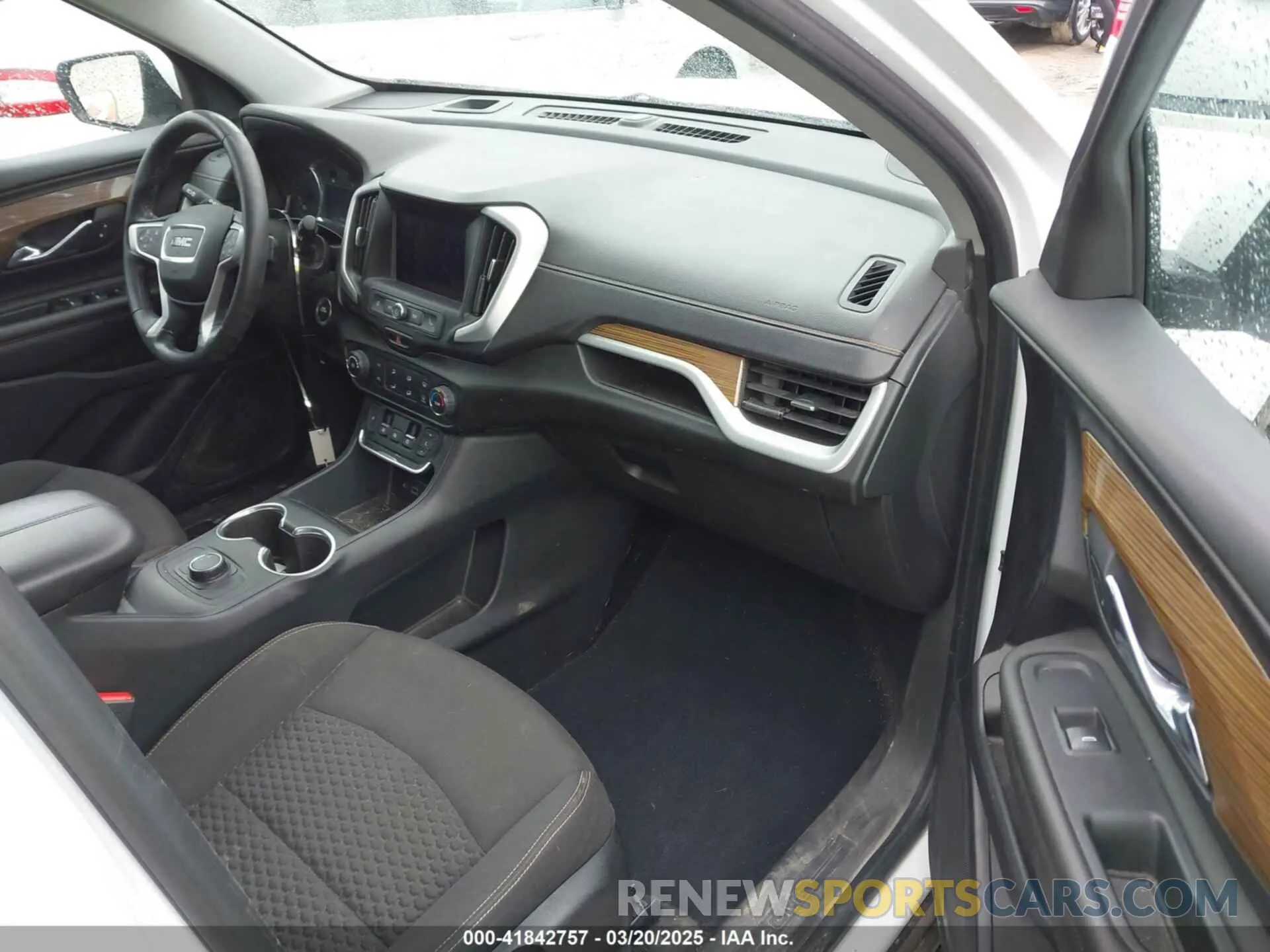 5 Photograph of a damaged car 3GKALMEV7ML337964 GMC TERRAIN 2021