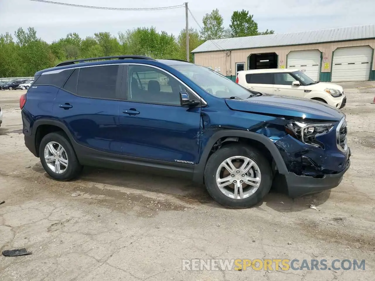 4 Фотография поврежденного автомобиля 3GKALMEV7ML382158 GMC TERRAIN 2021