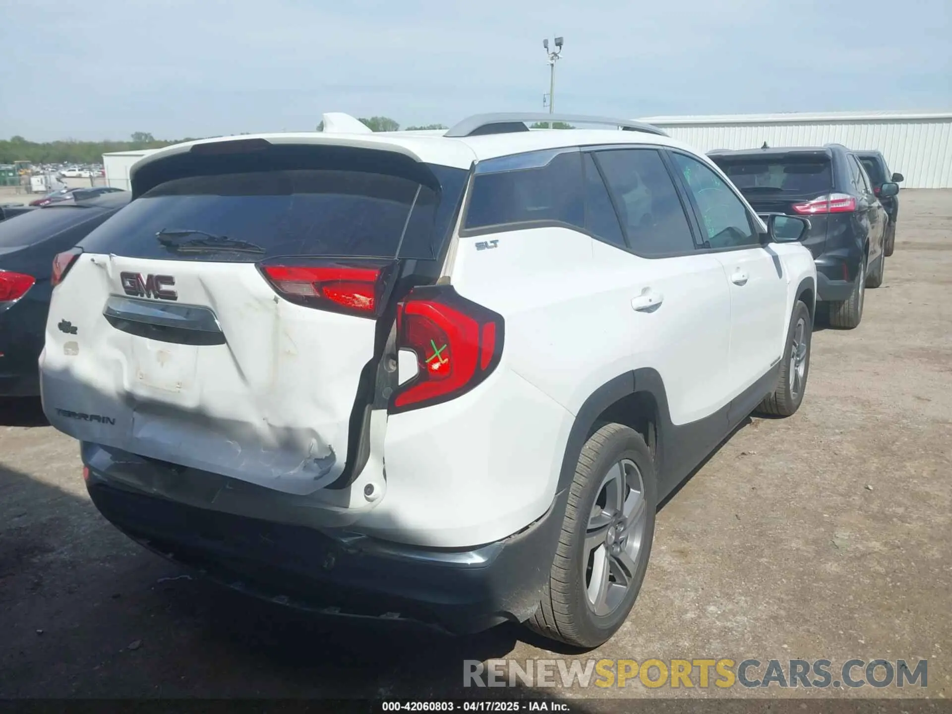 4 Photograph of a damaged car 3GKALPEV0ML313779 GMC TERRAIN 2021