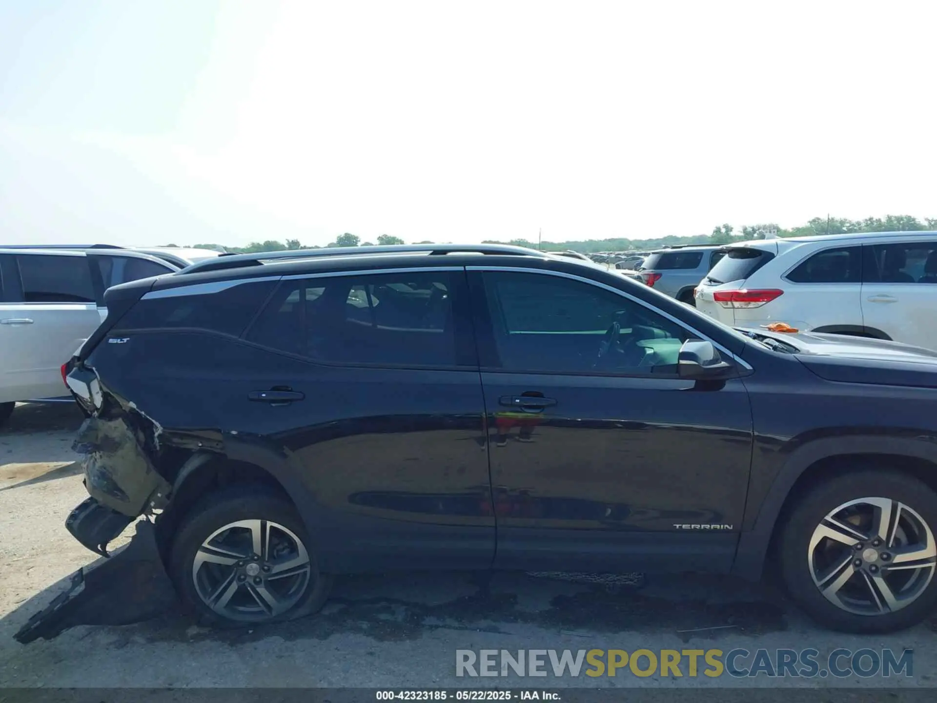 13 Photograph of a damaged car 3GKALPEV4ML343318 GMC TERRAIN 2021