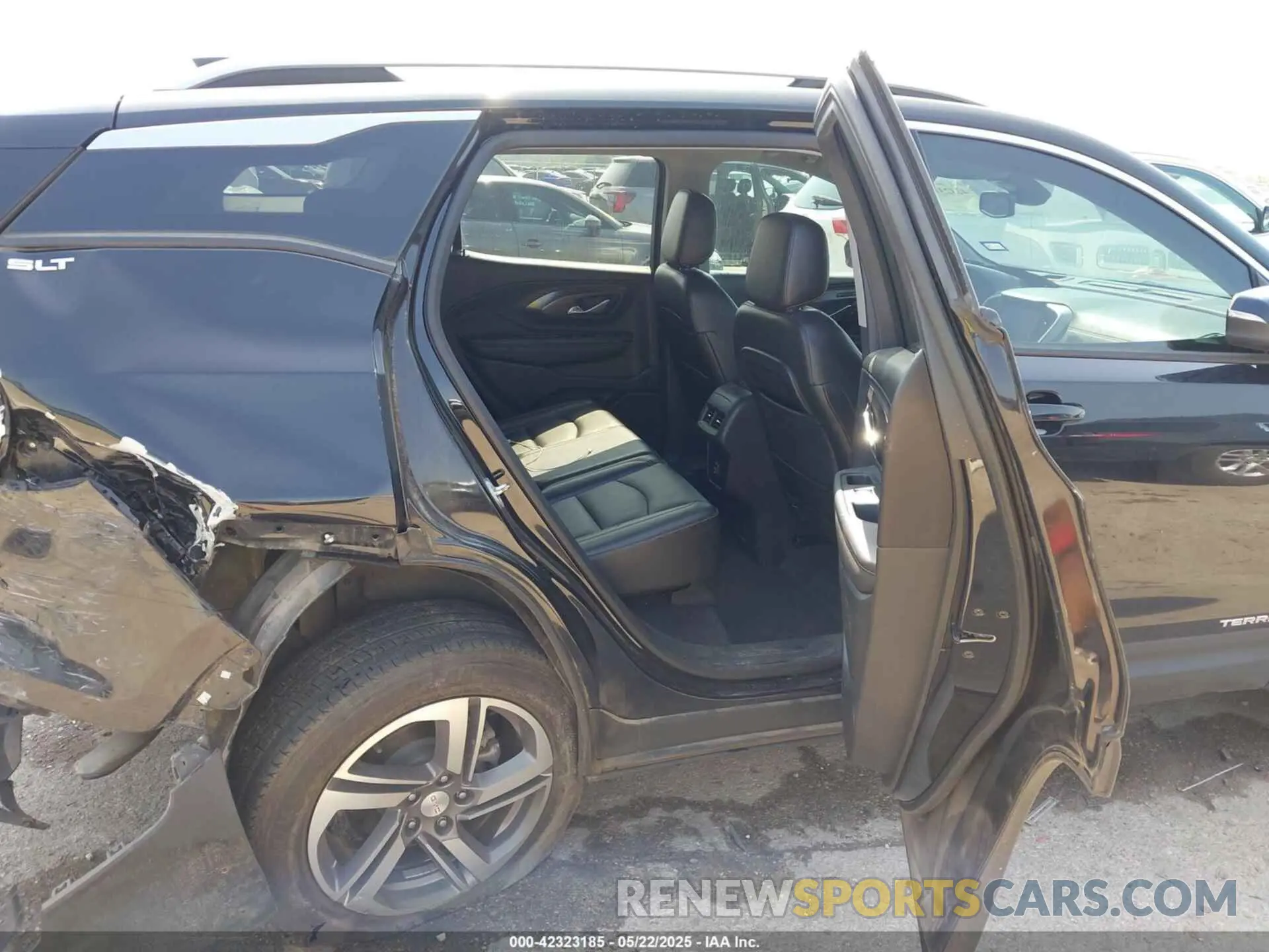 8 Photograph of a damaged car 3GKALPEV4ML343318 GMC TERRAIN 2021