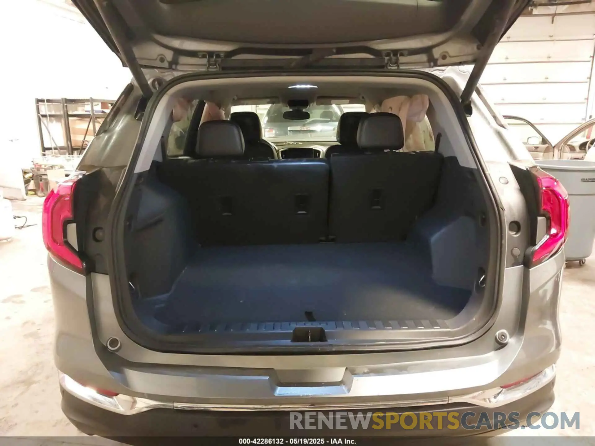 18 Photograph of a damaged car 3GKALPEV5ML337611 GMC TERRAIN 2021