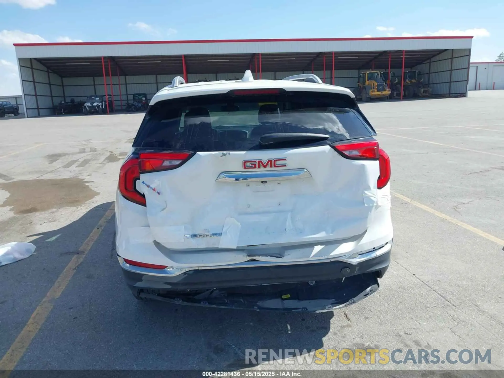 17 Photograph of a damaged car 3GKALPEV7ML391587 GMC TERRAIN 2021