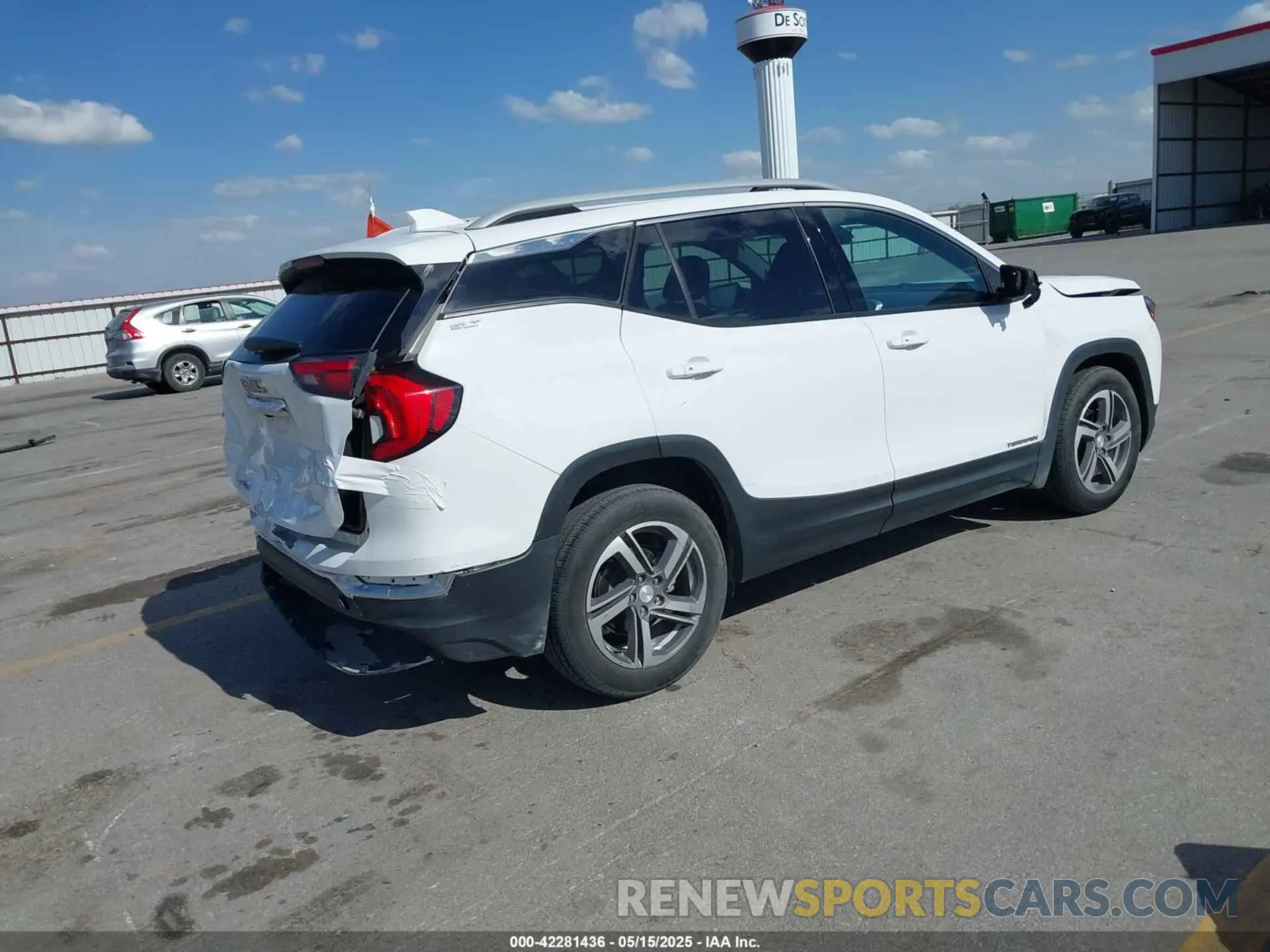 4 Photograph of a damaged car 3GKALPEV7ML391587 GMC TERRAIN 2021