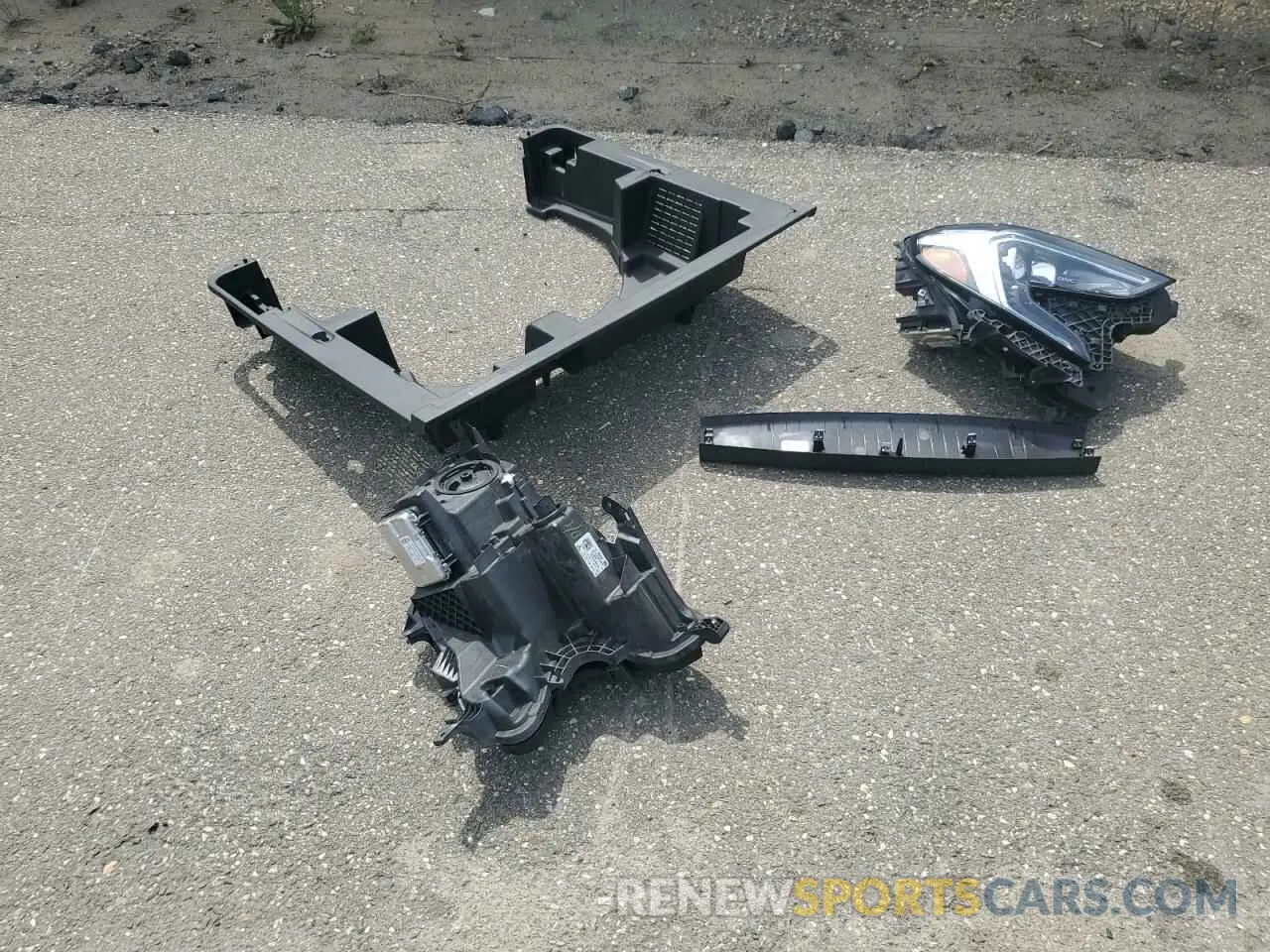 13 Photograph of a damaged car 3GKALTEV1ML367696 GMC TERRAIN 2021