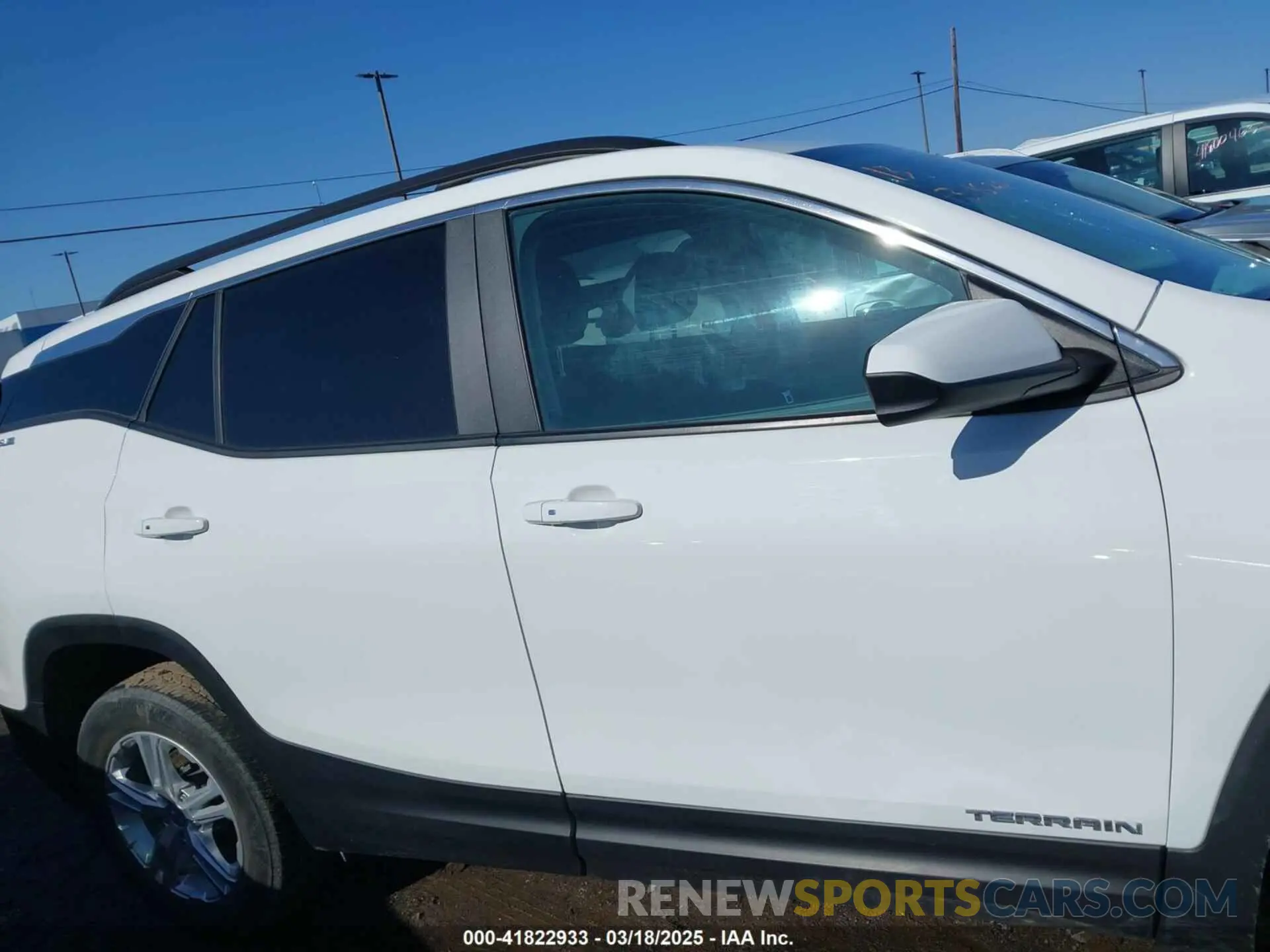 13 Photograph of a damaged car 3GKALTEV9ML383306 GMC TERRAIN 2021