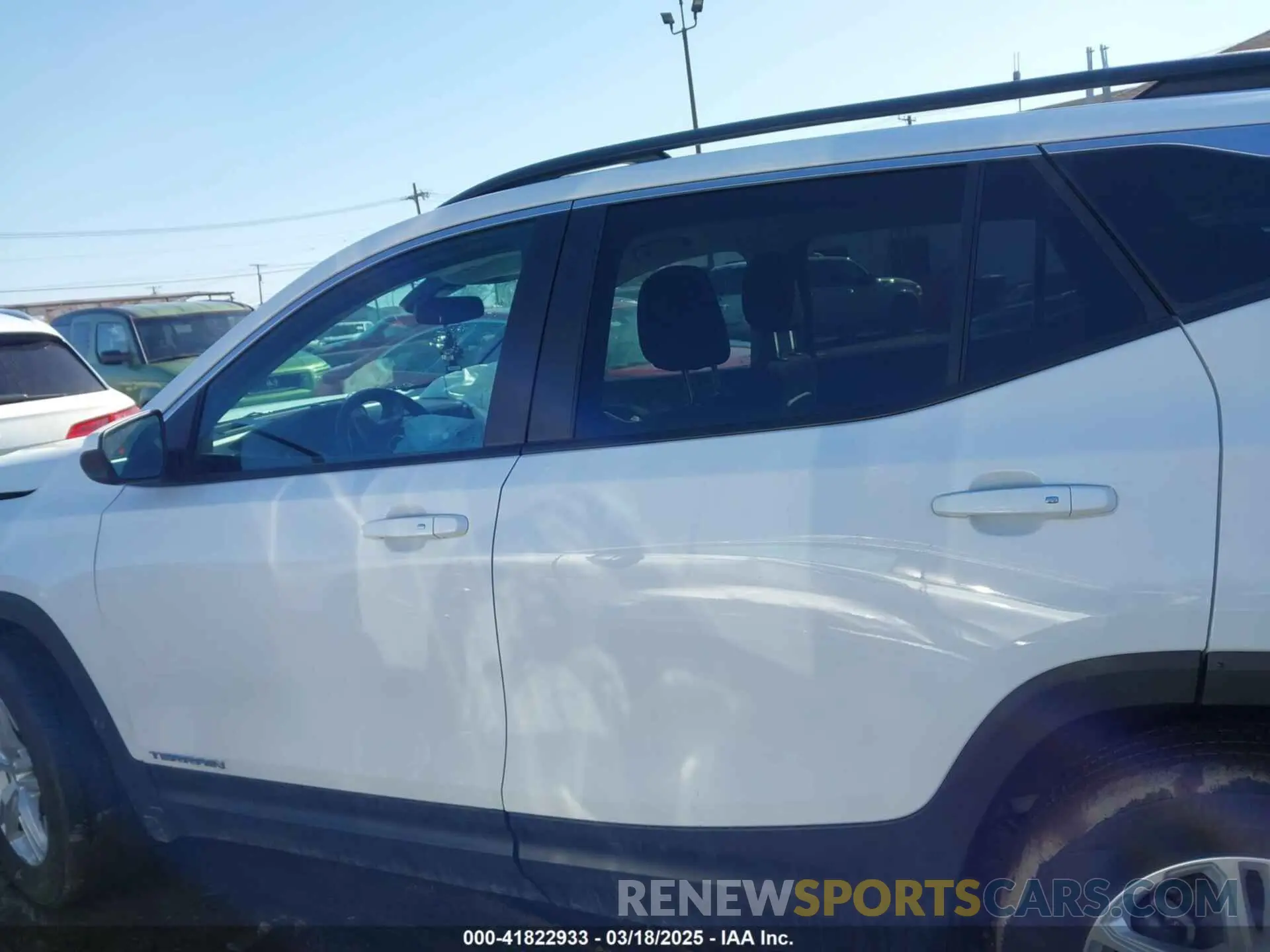 14 Photograph of a damaged car 3GKALTEV9ML383306 GMC TERRAIN 2021