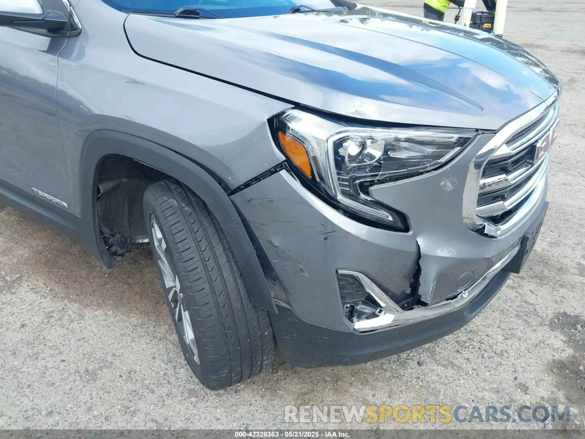 17 Photograph of a damaged car 3GKALVEV1ML316341 GMC TERRAIN 2021