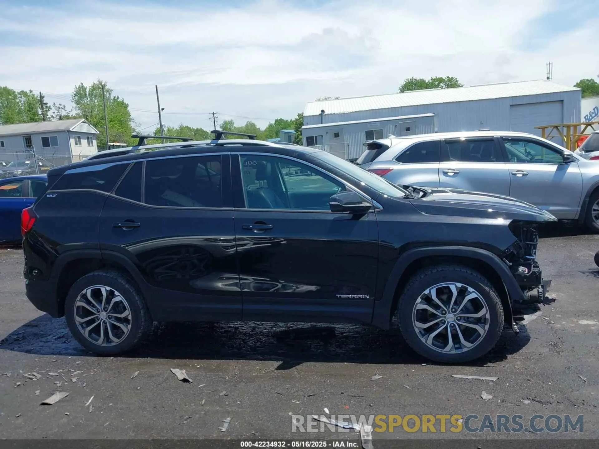 13 Photograph of a damaged car 3GKALVEV3ML346487 GMC TERRAIN 2021