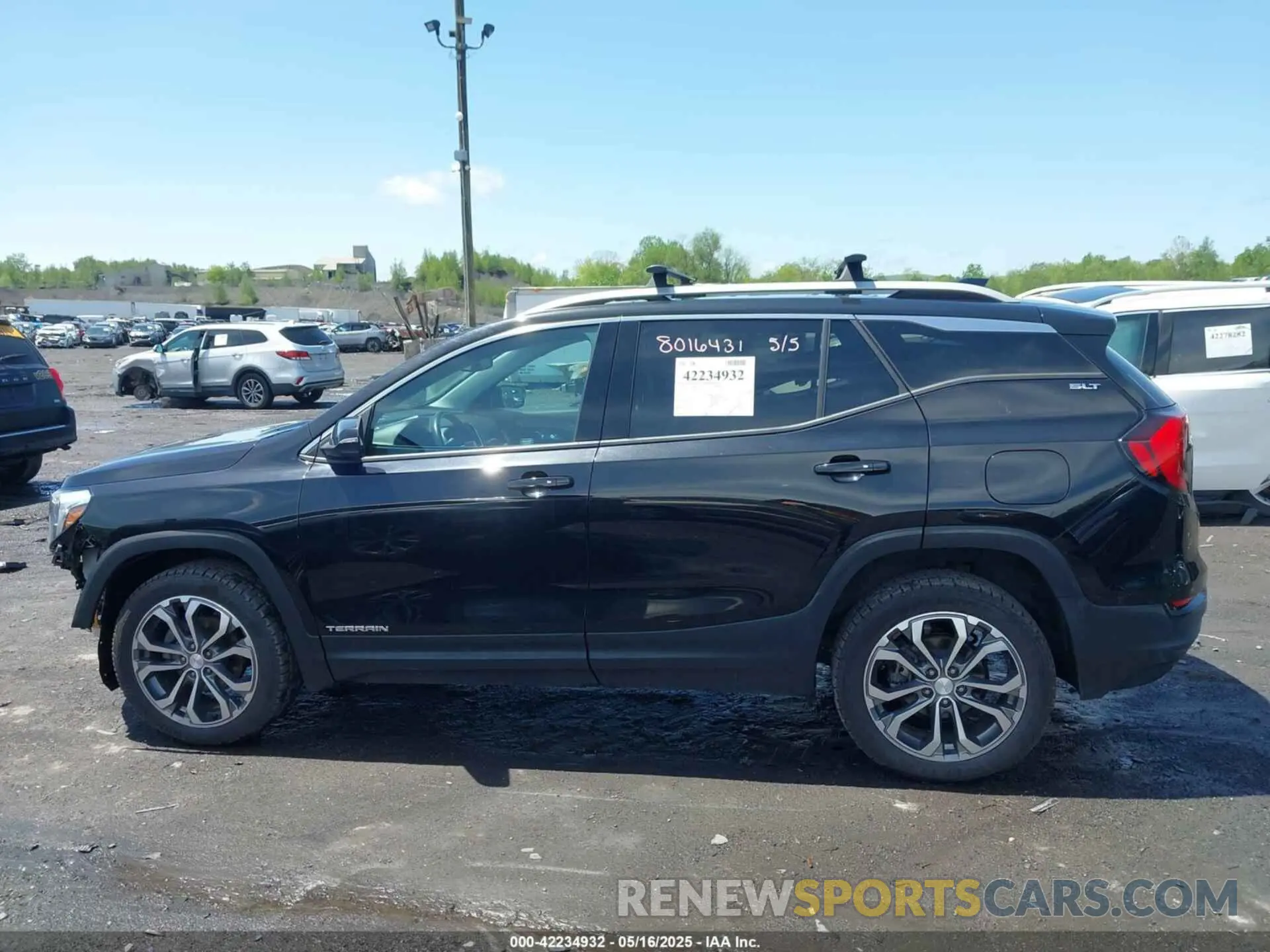 14 Photograph of a damaged car 3GKALVEV3ML346487 GMC TERRAIN 2021
