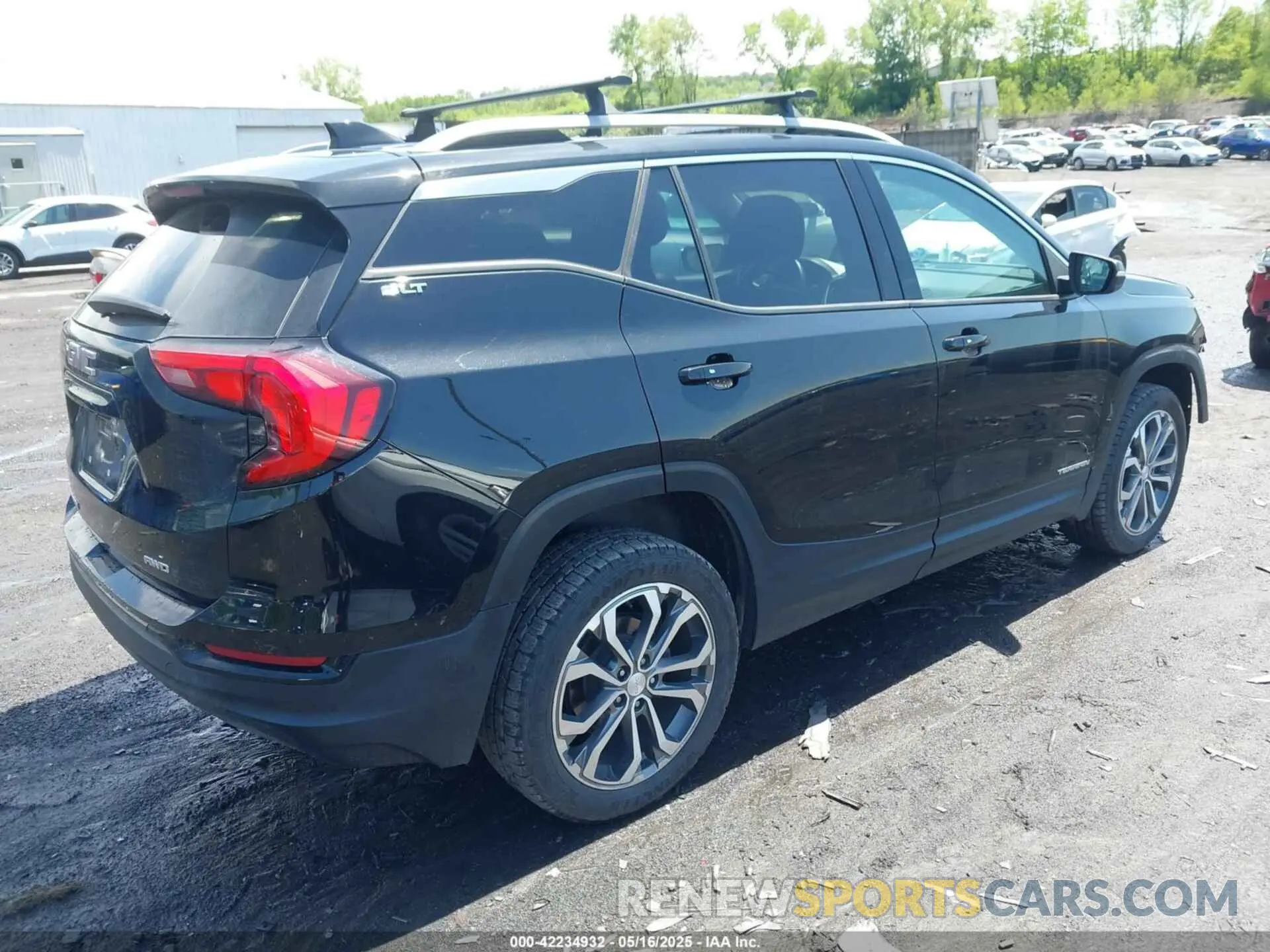 4 Photograph of a damaged car 3GKALVEV3ML346487 GMC TERRAIN 2021