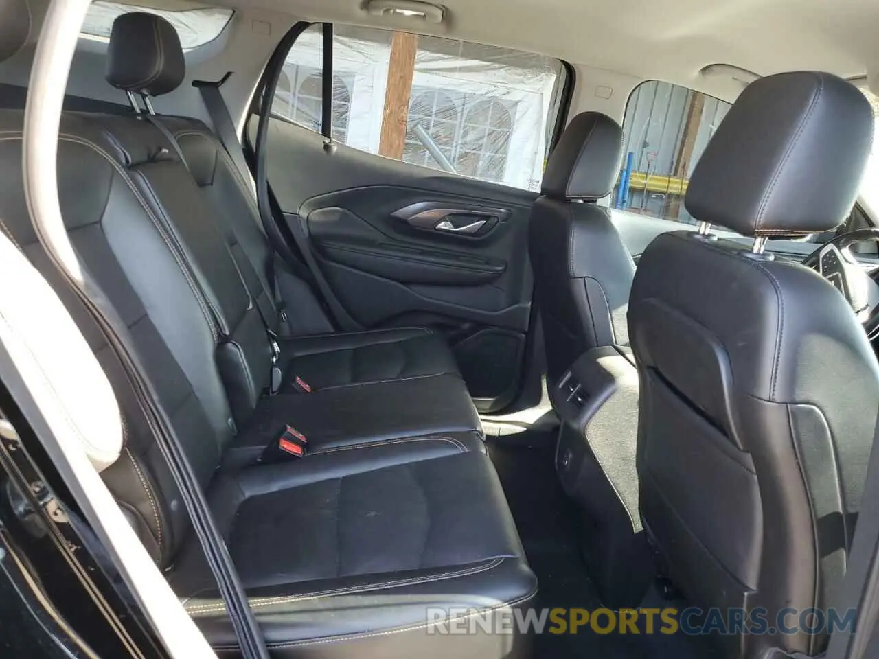 11 Photograph of a damaged car 3GKALVEV4ML397822 GMC TERRAIN 2021