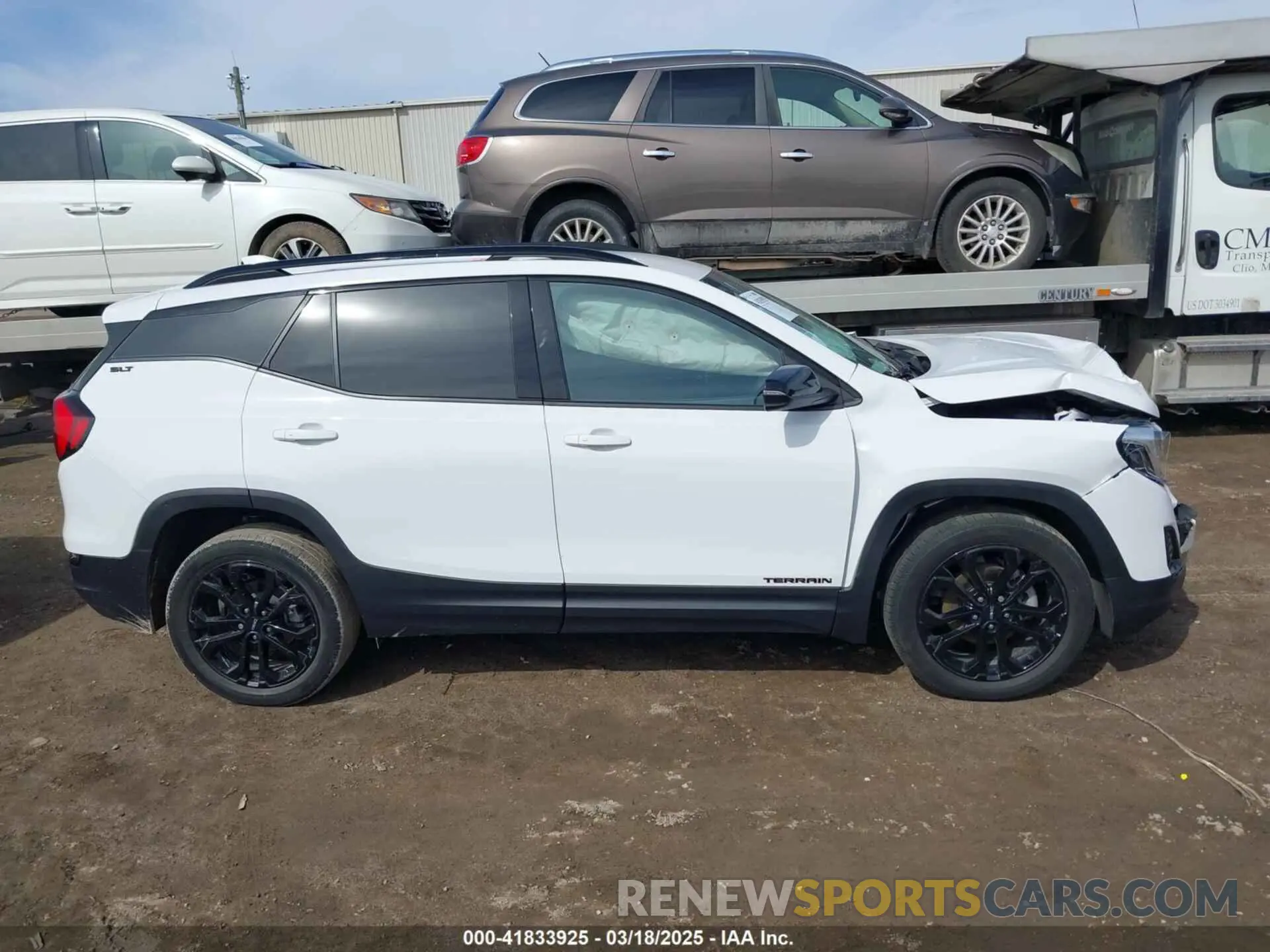 13 Photograph of a damaged car 3GKALVEV5ML383329 GMC TERRAIN 2021