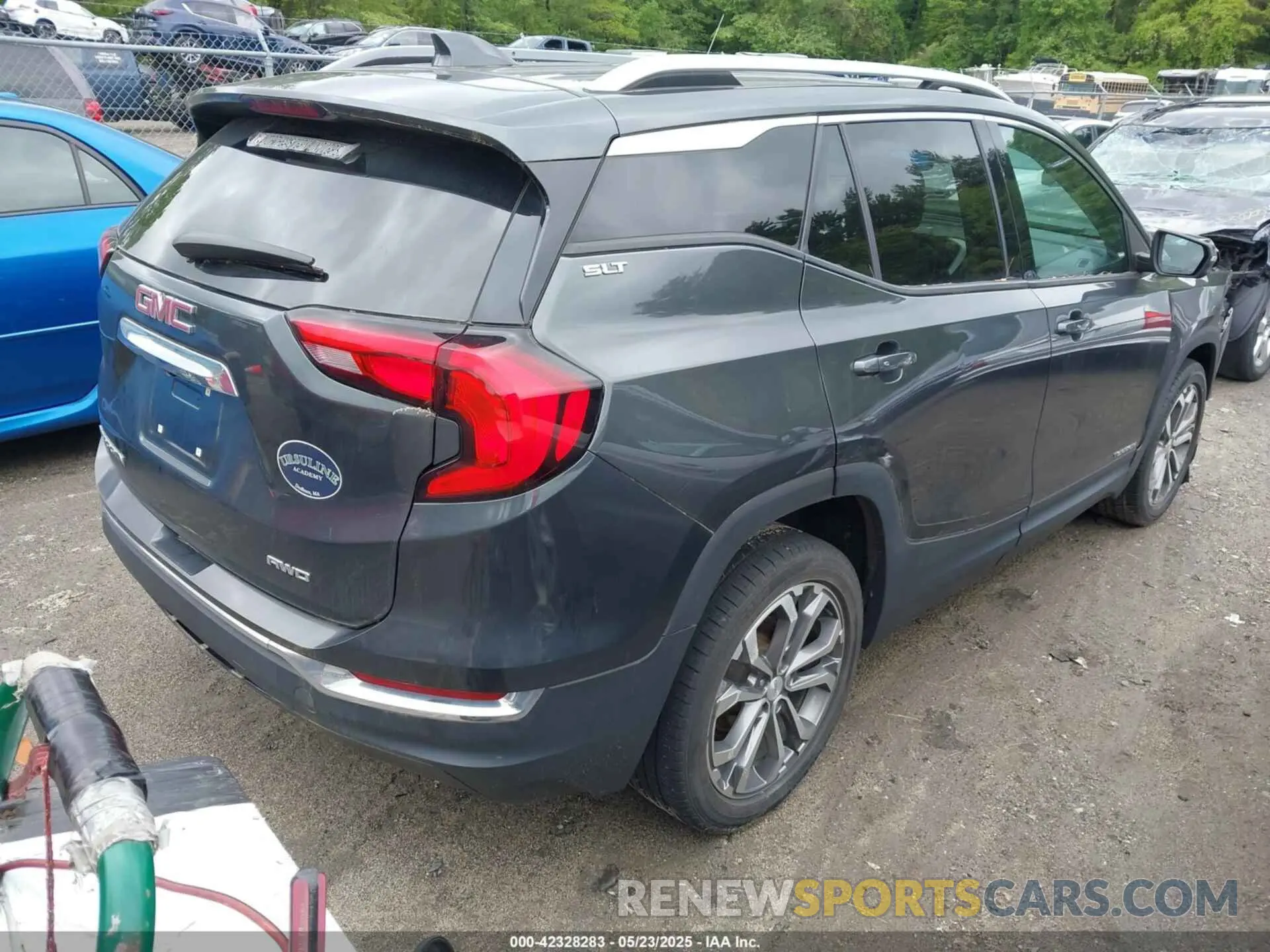 4 Photograph of a damaged car 3GKALVEV6ML311362 GMC TERRAIN 2021