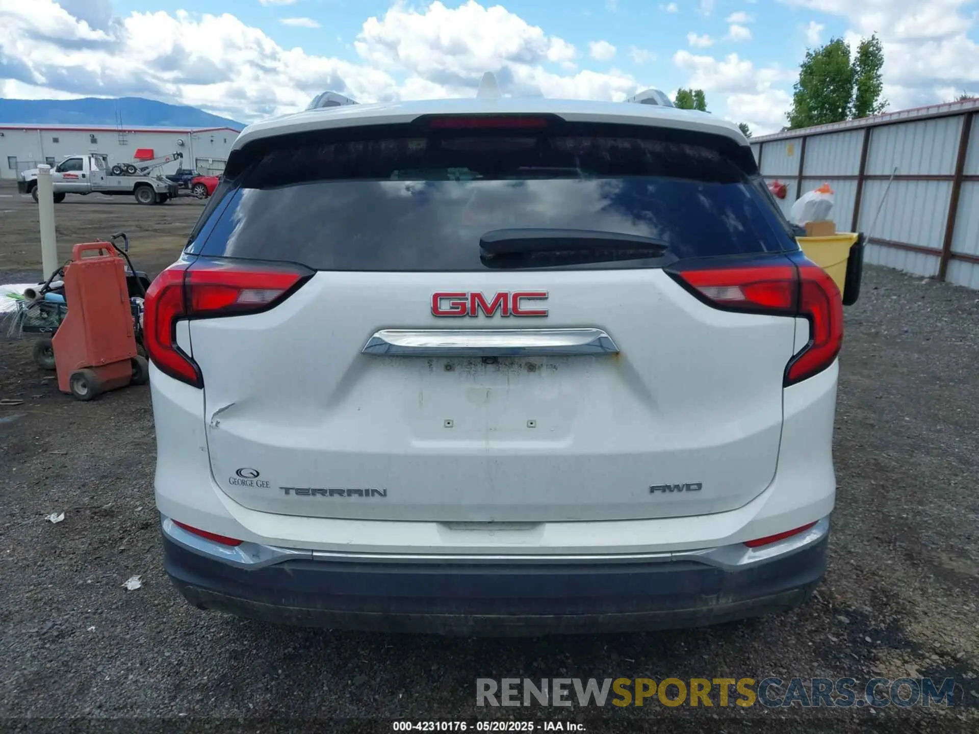 16 Photograph of a damaged car 3GKALVEV6ML391097 GMC TERRAIN 2021