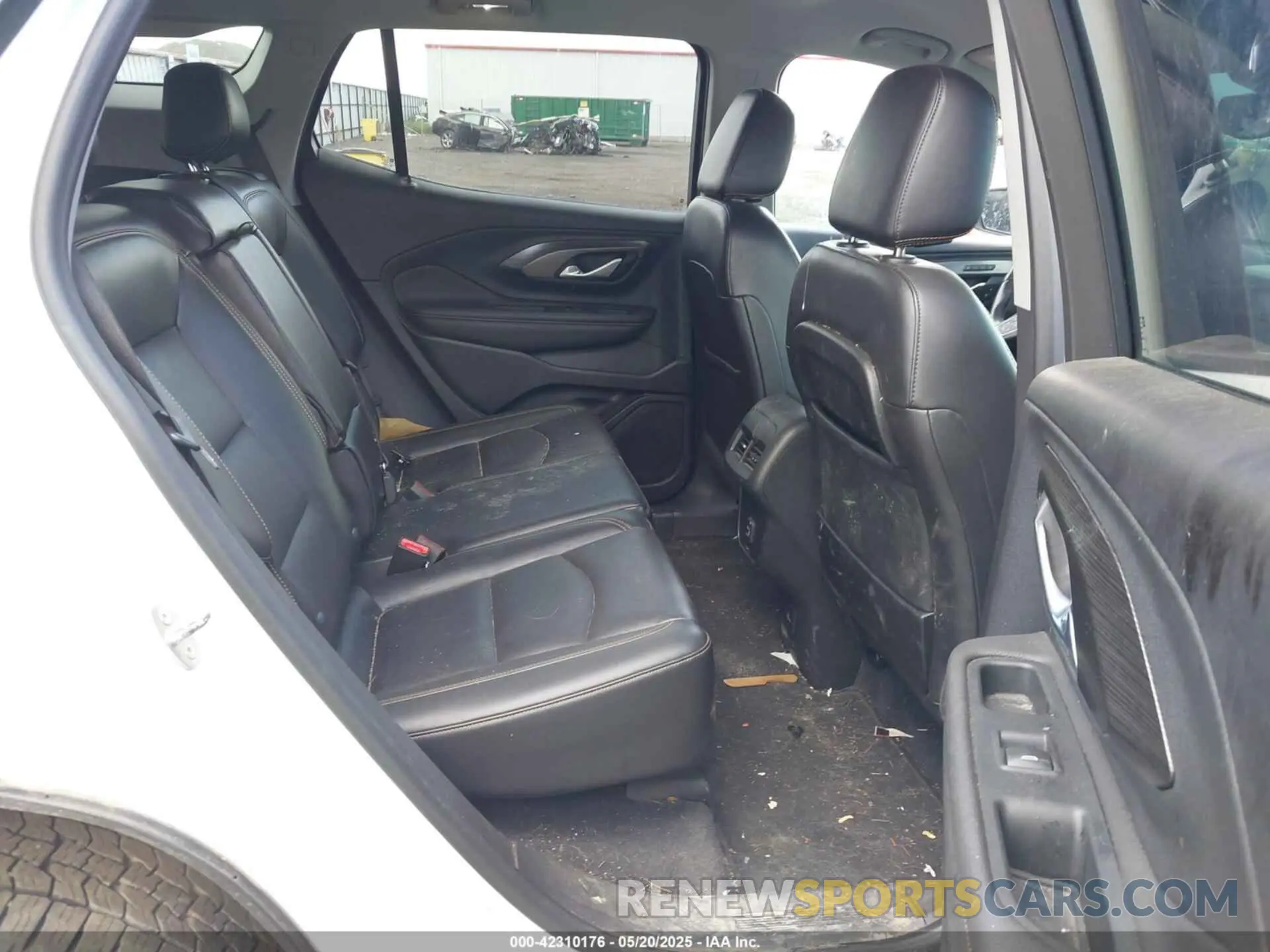 8 Photograph of a damaged car 3GKALVEV6ML391097 GMC TERRAIN 2021