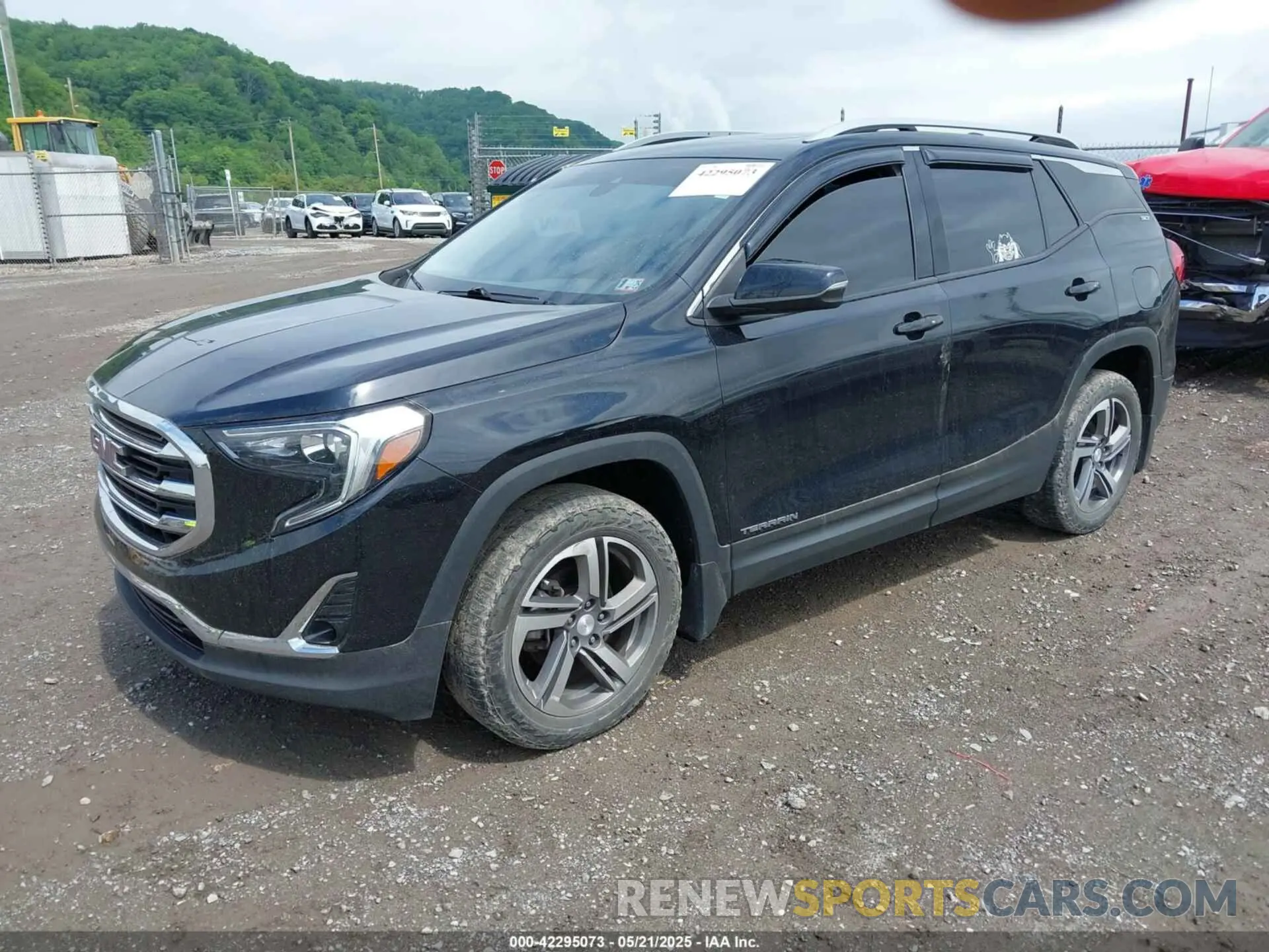 2 Photograph of a damaged car 3GKALVEV6ML399992 GMC TERRAIN 2021