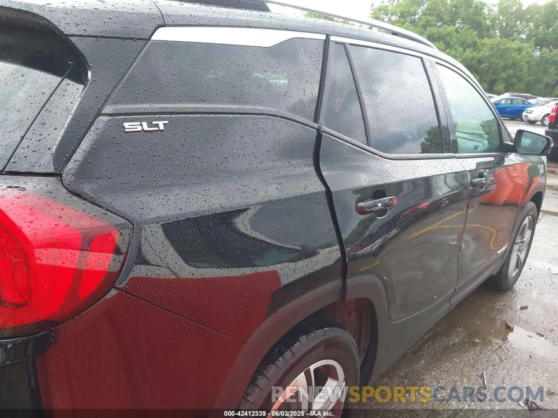 12 Photograph of a damaged car 3GKALVEVXML310893 GMC TERRAIN 2021