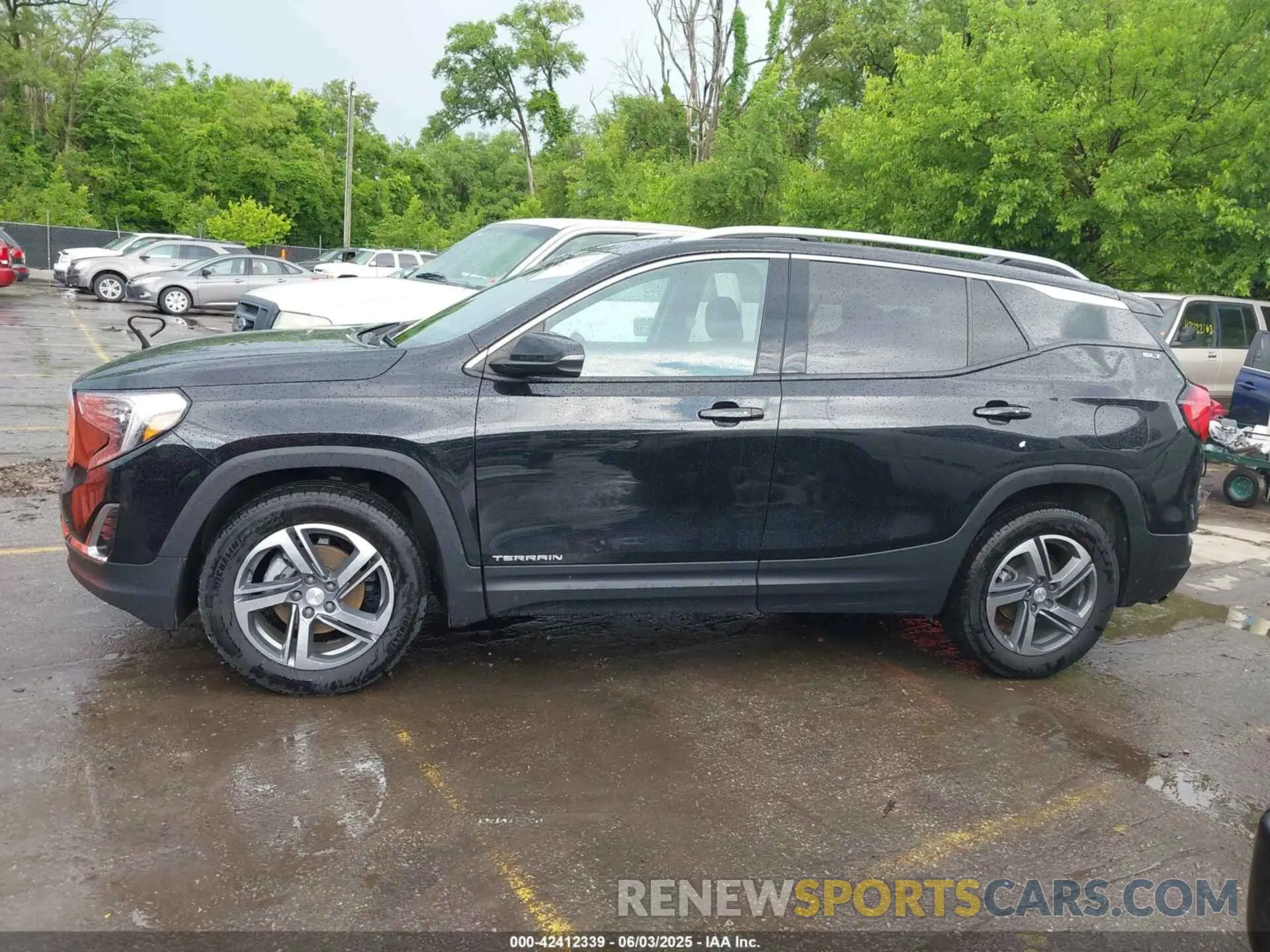 15 Photograph of a damaged car 3GKALVEVXML310893 GMC TERRAIN 2021