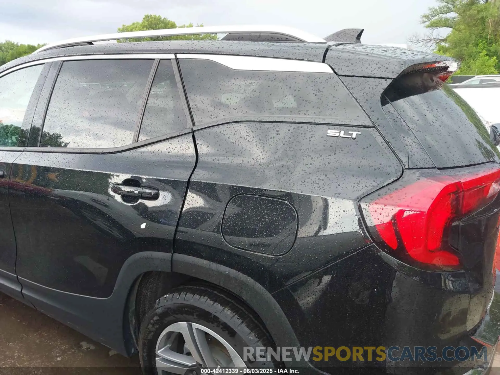 18 Photograph of a damaged car 3GKALVEVXML310893 GMC TERRAIN 2021