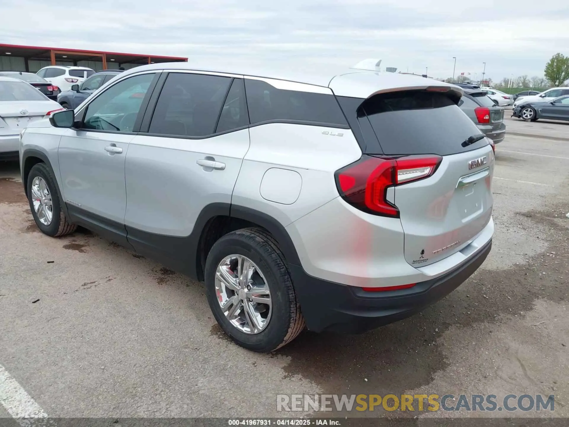 3 Фотография поврежденного автомобиля 3GKALMEV0NL271422 GMC TERRAIN 2022